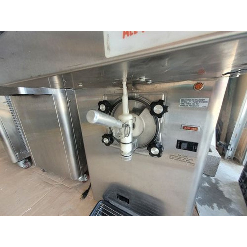 Stoelting F112-38 Gravity-Fed Shake & Frozen Beverage Machine