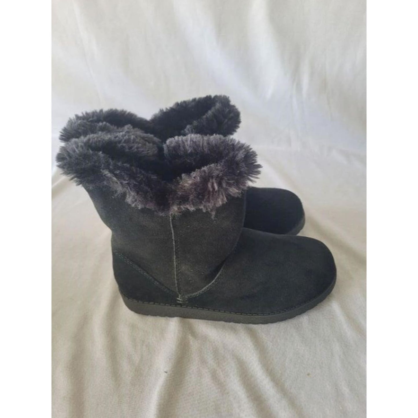 Universal Thread Women's Black Short Style Boots, Size 6