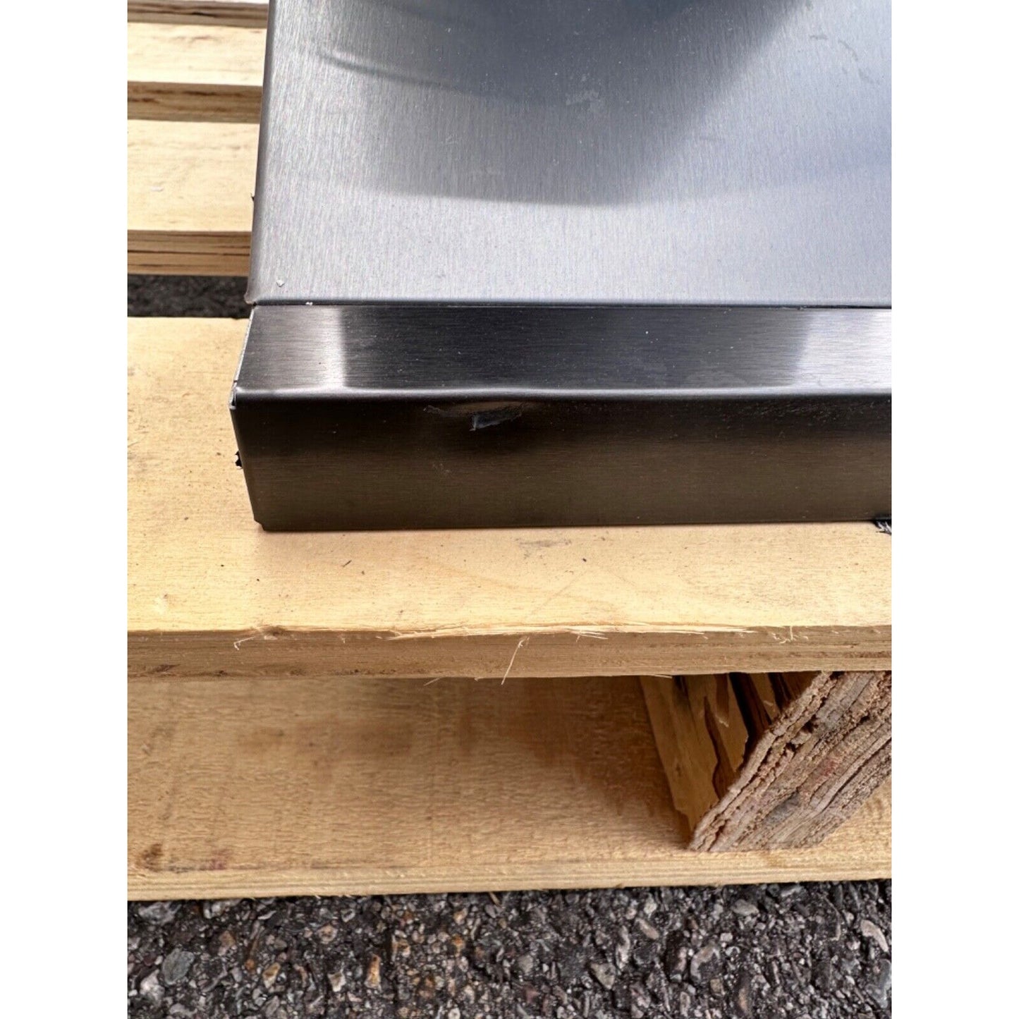 Zephyr - Anzio 30 in. 600 CFM Wall Mount Range Hood - Black Stainless Steel