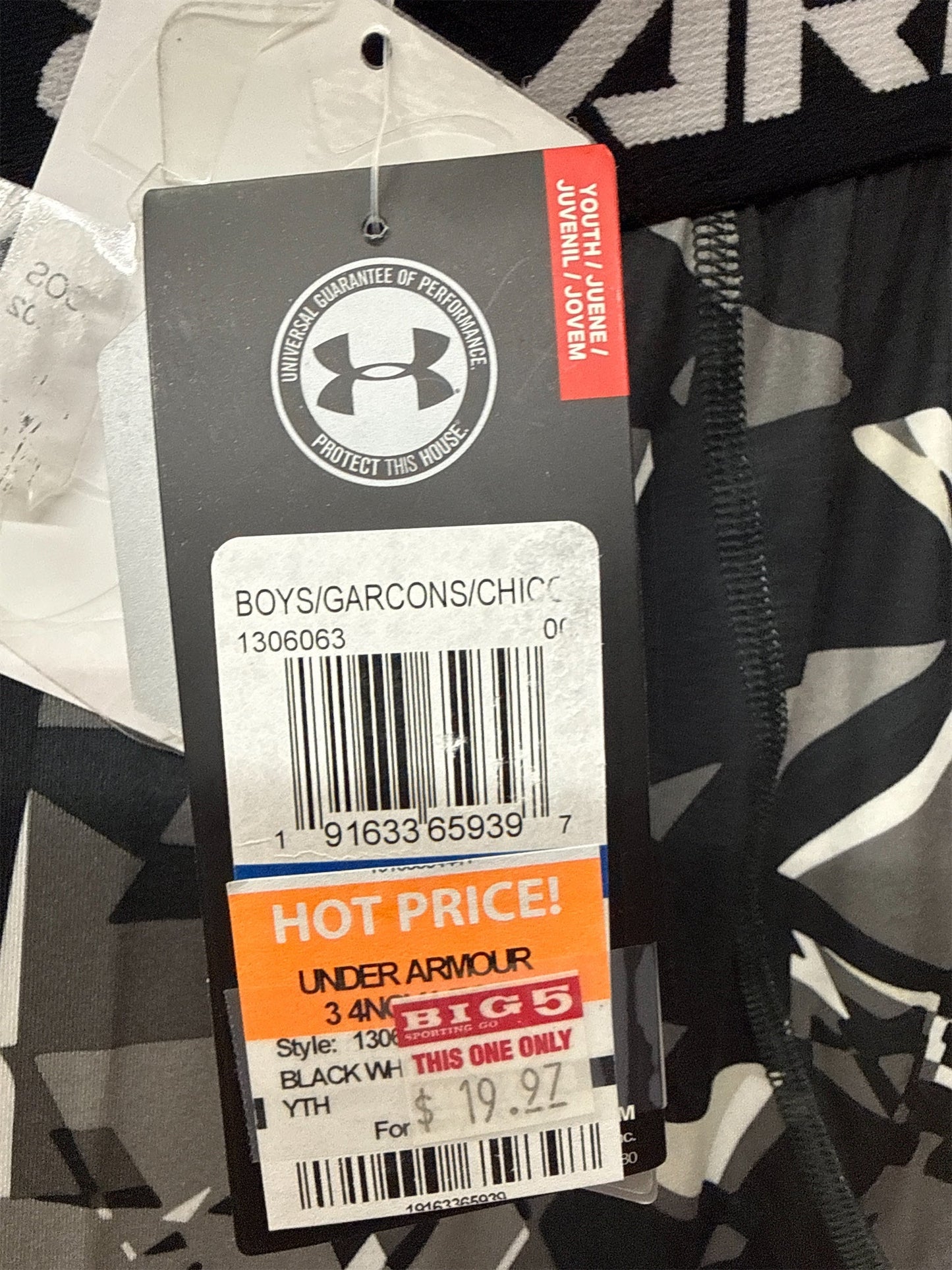 Under Armour Boys' Printed Compression Leggings - Black/White, Size XL