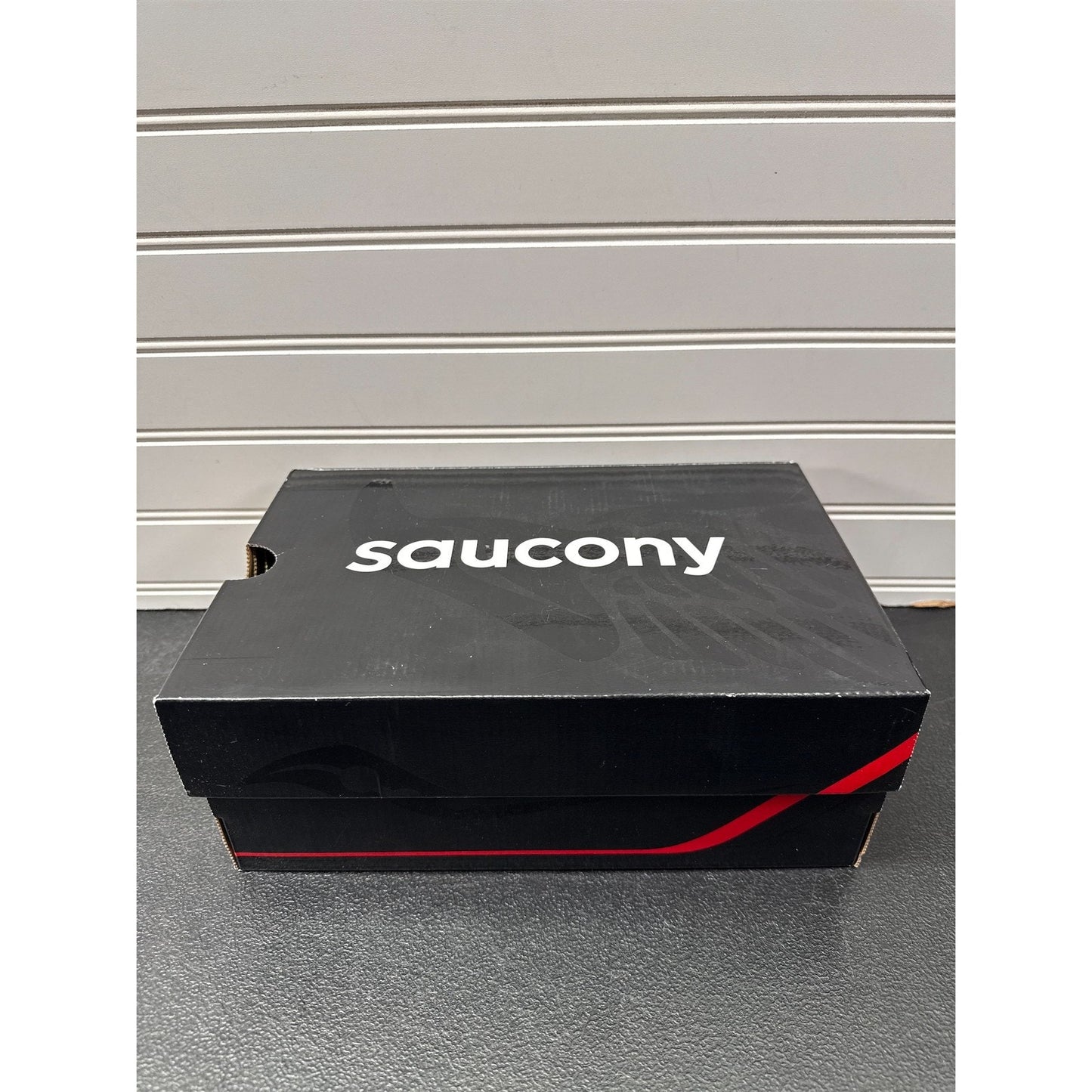 Saucony Spitfire 5 Men's Track Shoes 5.5 - Lightweight & Responsive Spikes