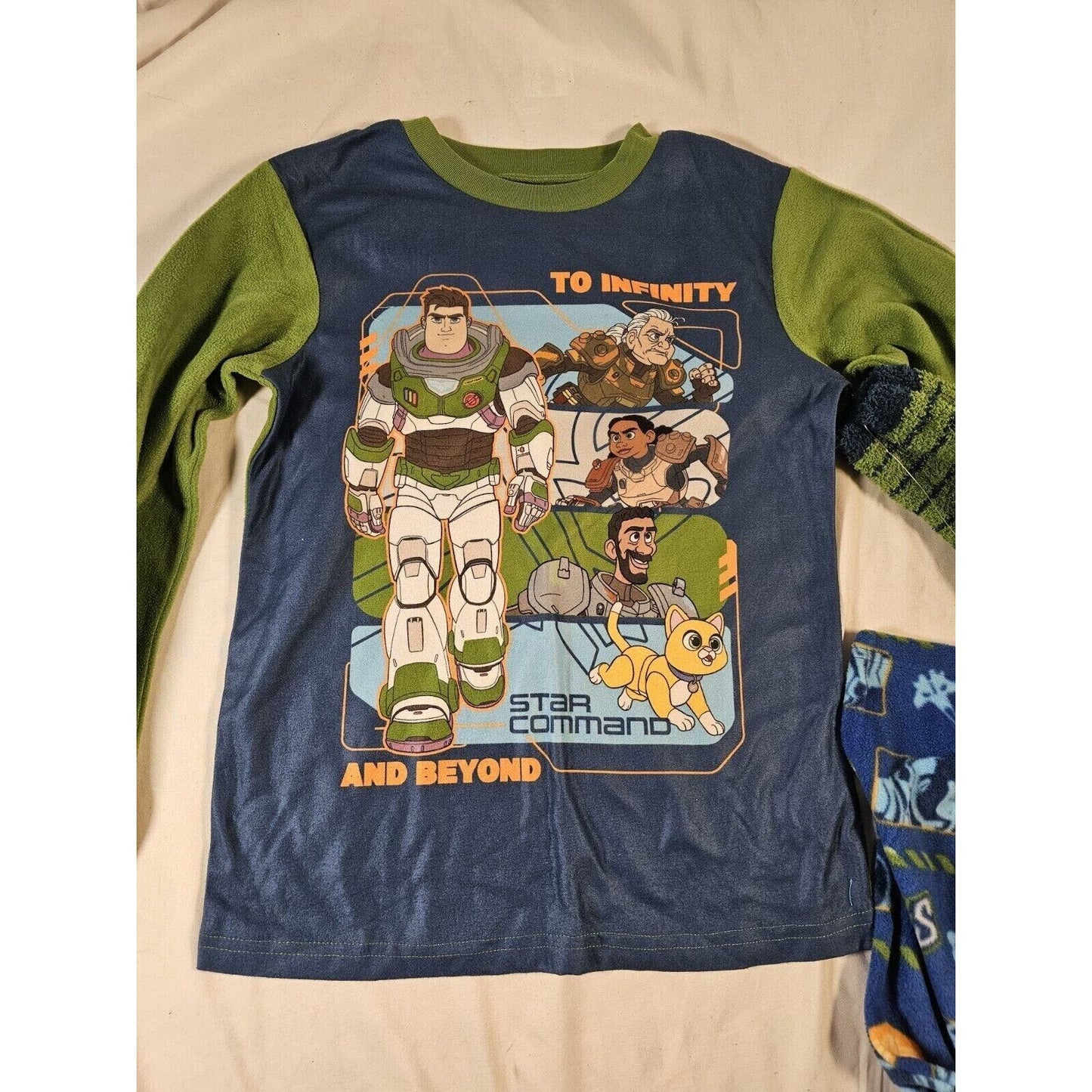Boys' Disney Pixar Toy Story Buzz Lightyear 2pc Long Sleeve Pajama Set Socks S