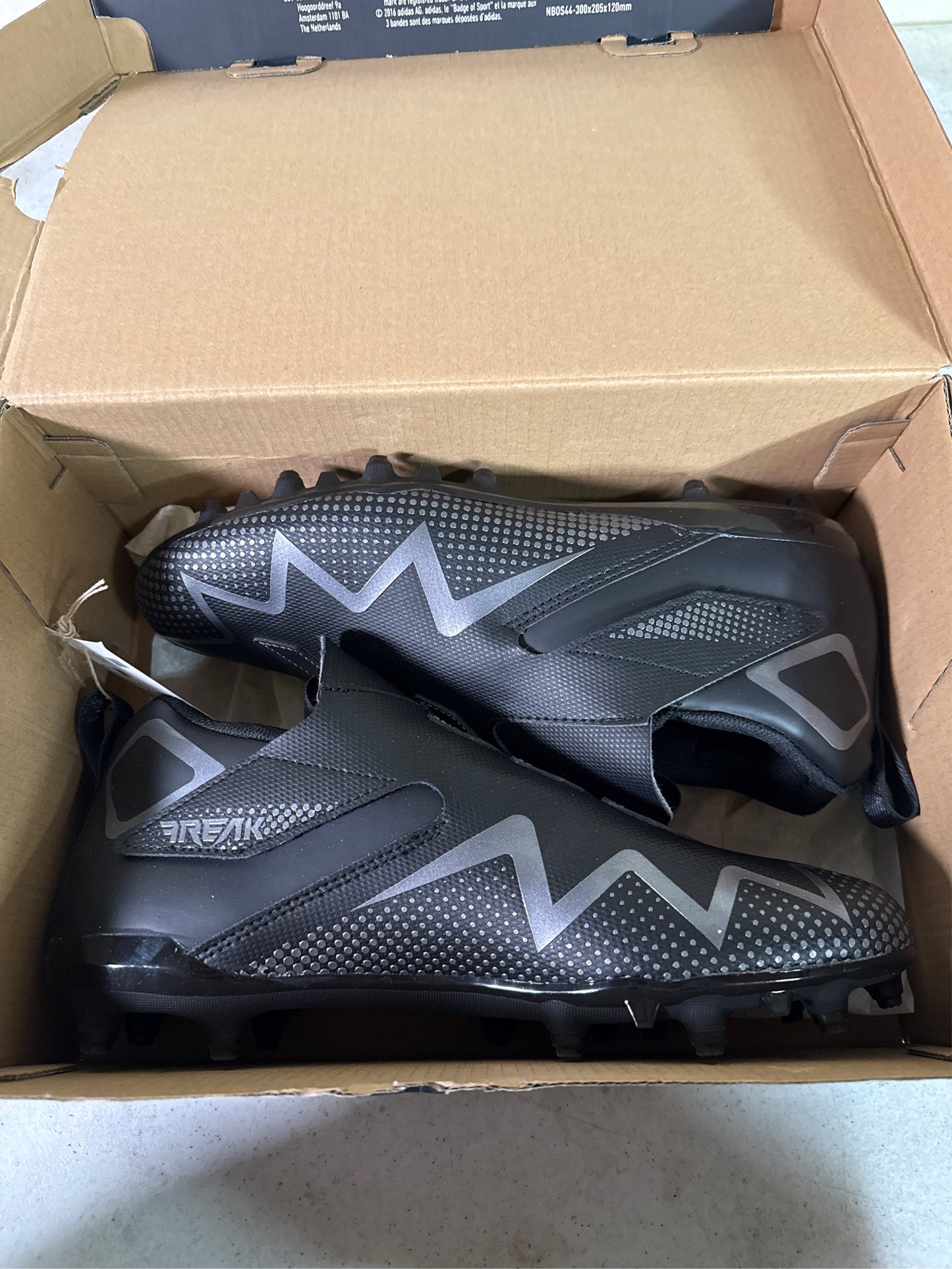 Adidas Men's Freak Spark Football Cleats - Black/Night Metallic, Size 8.5