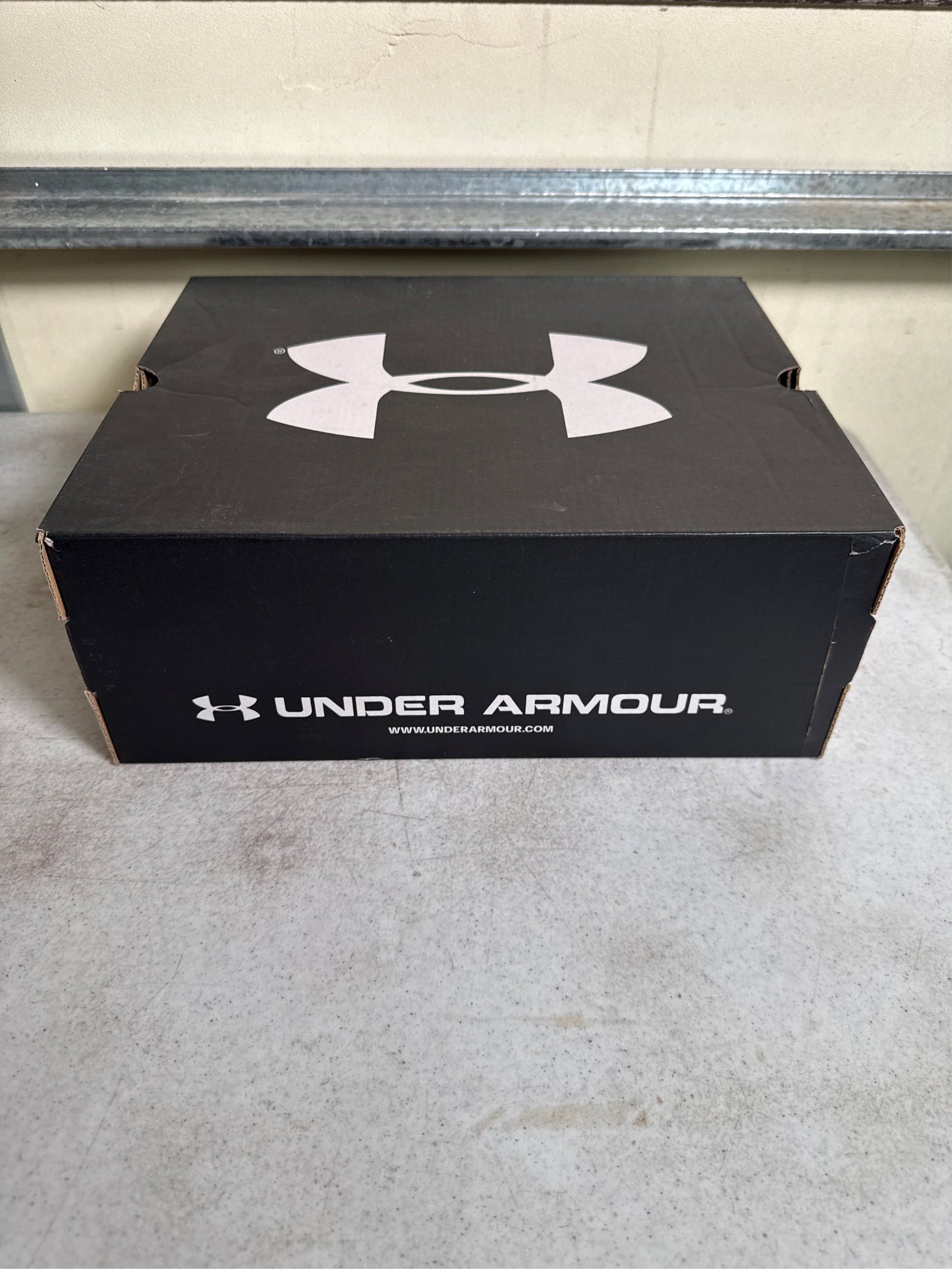 Under Armour Men's Harper 7 RM Baseball Cleats - Black/White, Size 8