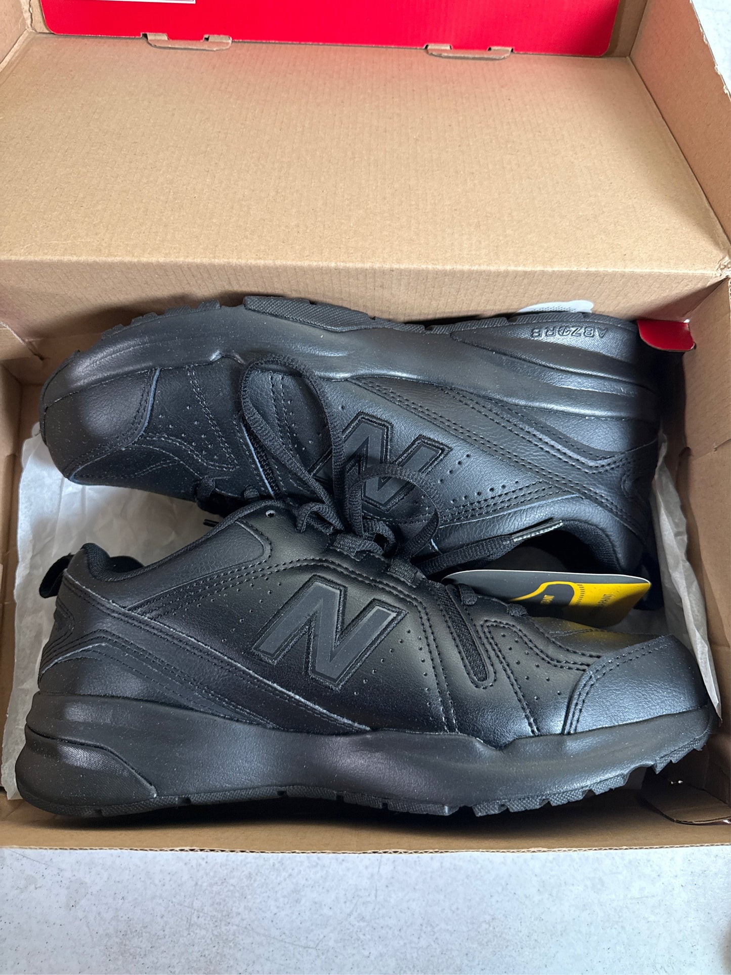New Balance Men's 608 V5 Training Shoes - Black, Size 8 4E