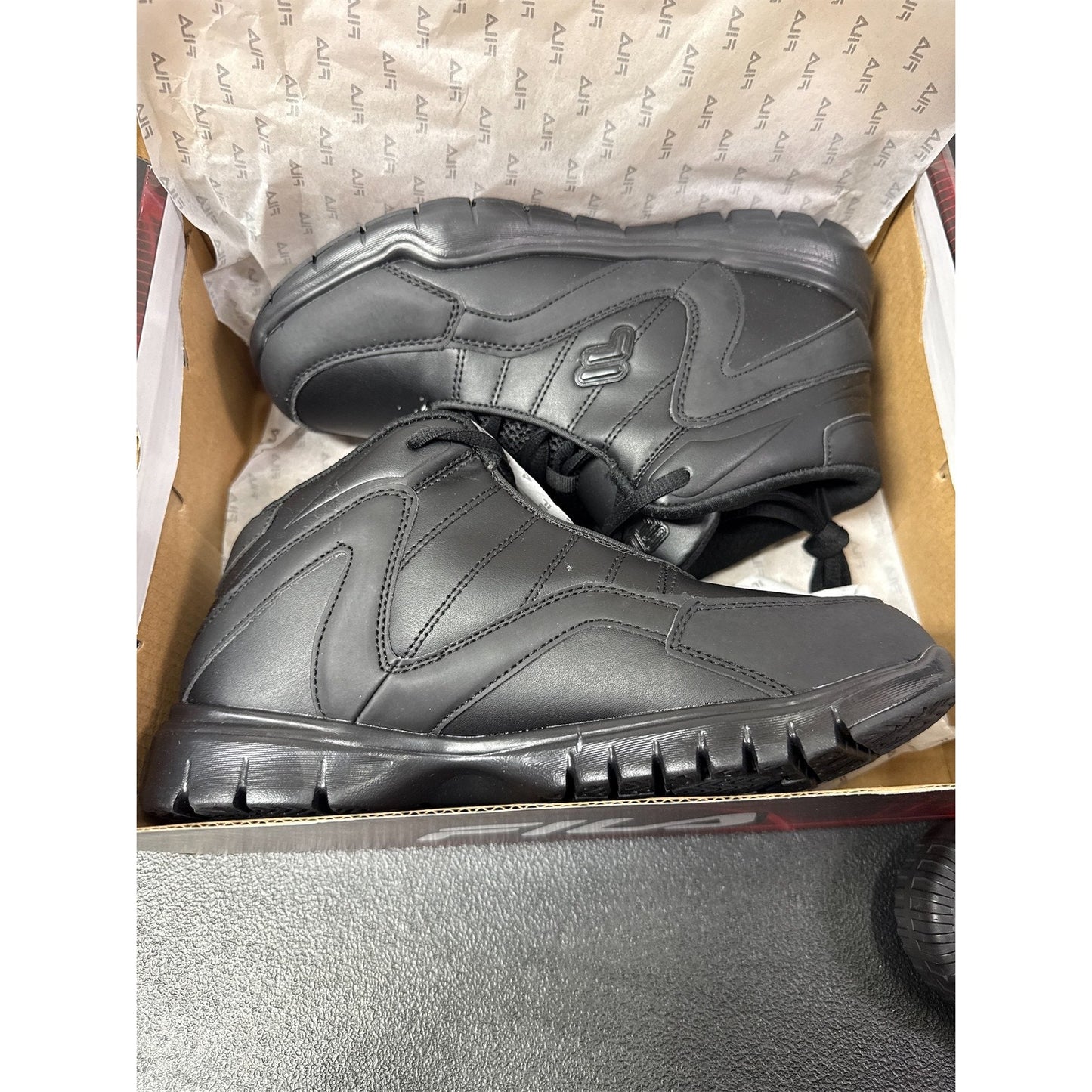 Fila Sweeper 19 Kids Basketball Shoes - Size 6.5, Black