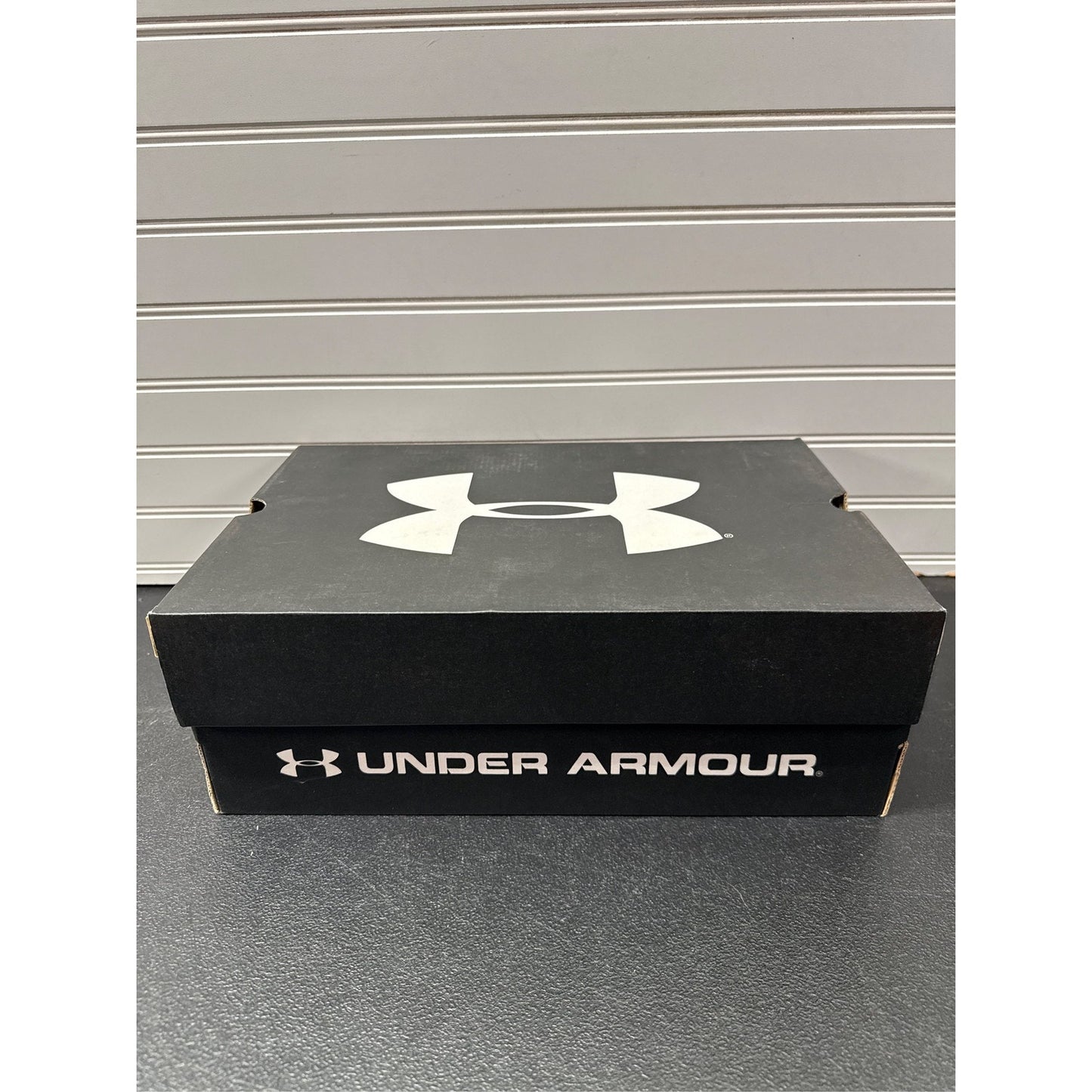 Under Armour Men's' Spotlight Franchise 3 Mid RM Football Cleats 10