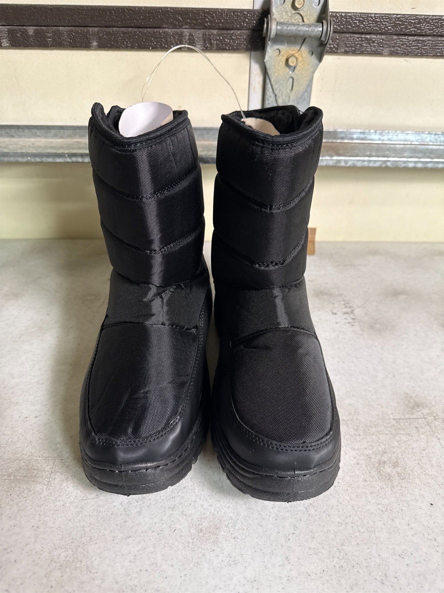 World Famous Sports Women's Snowflake 6" Winter Boots - Black, Size 9