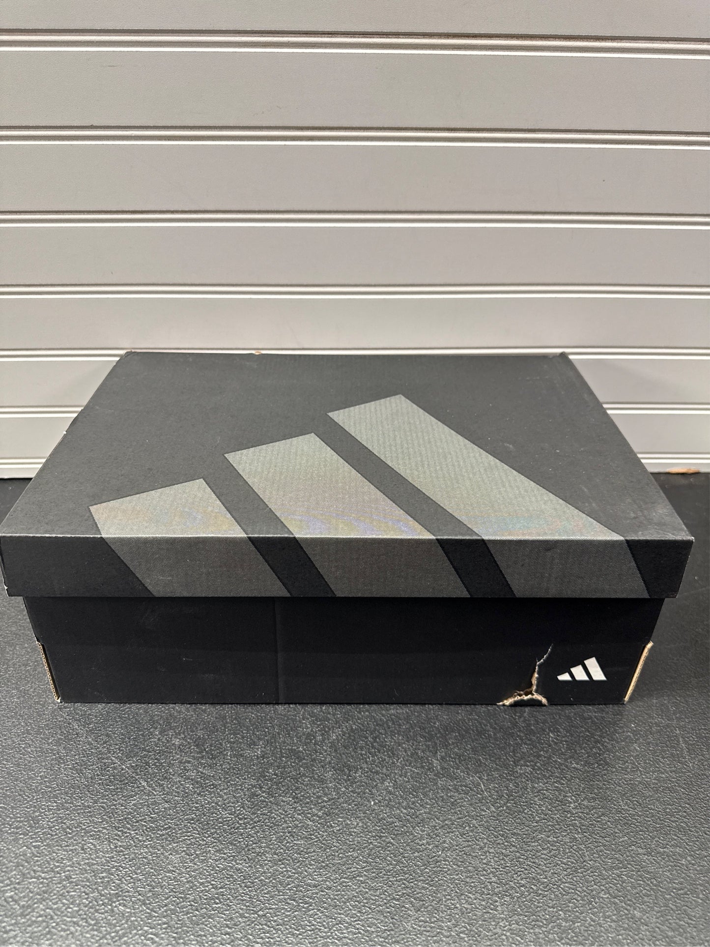 Adidas Men's Icon 8 MD Baseball Cleats - Breathable, Durable Size 9