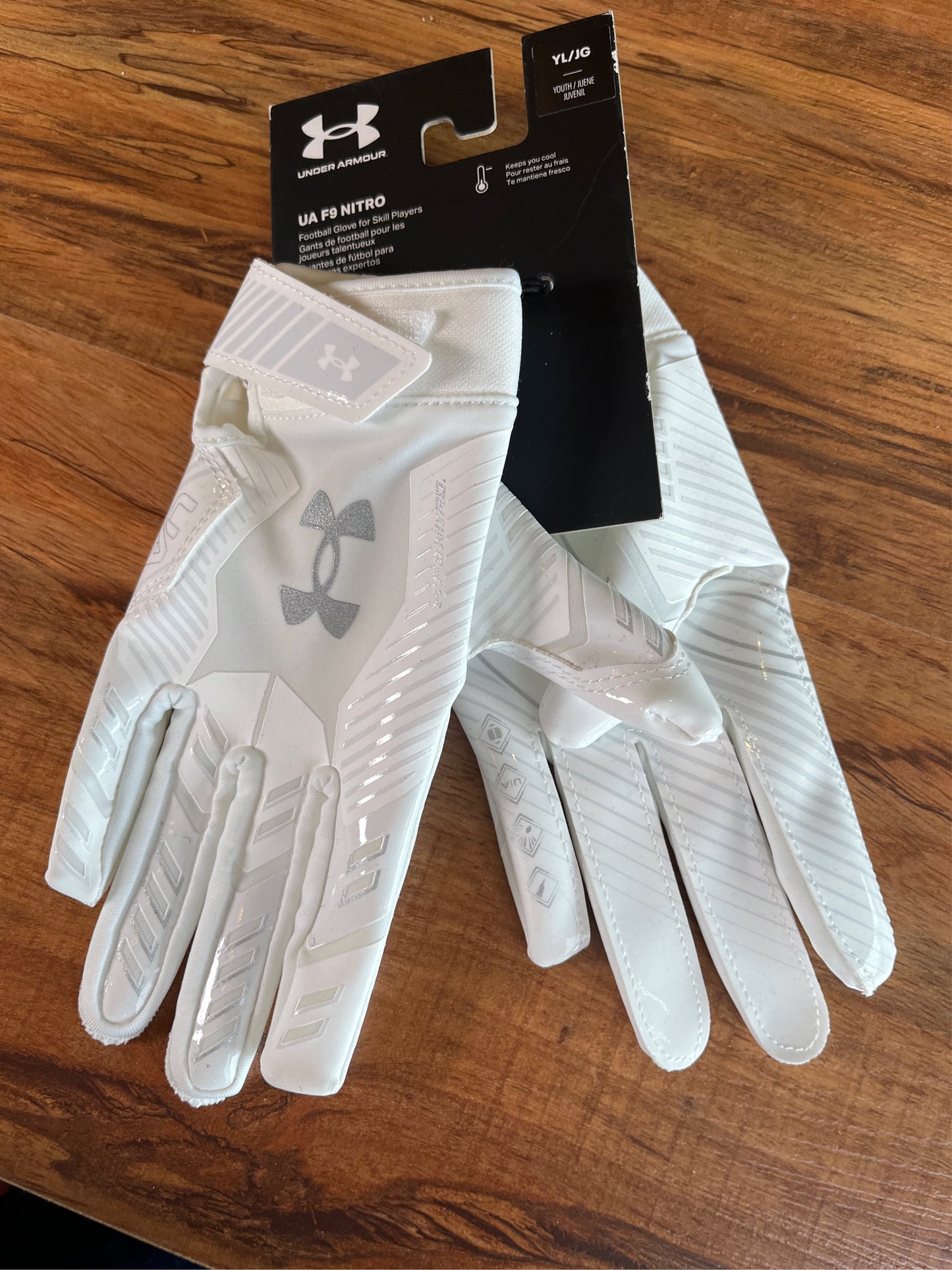 Under Armour F9 Youth Football Receiver Gloves - White/Silver, Large