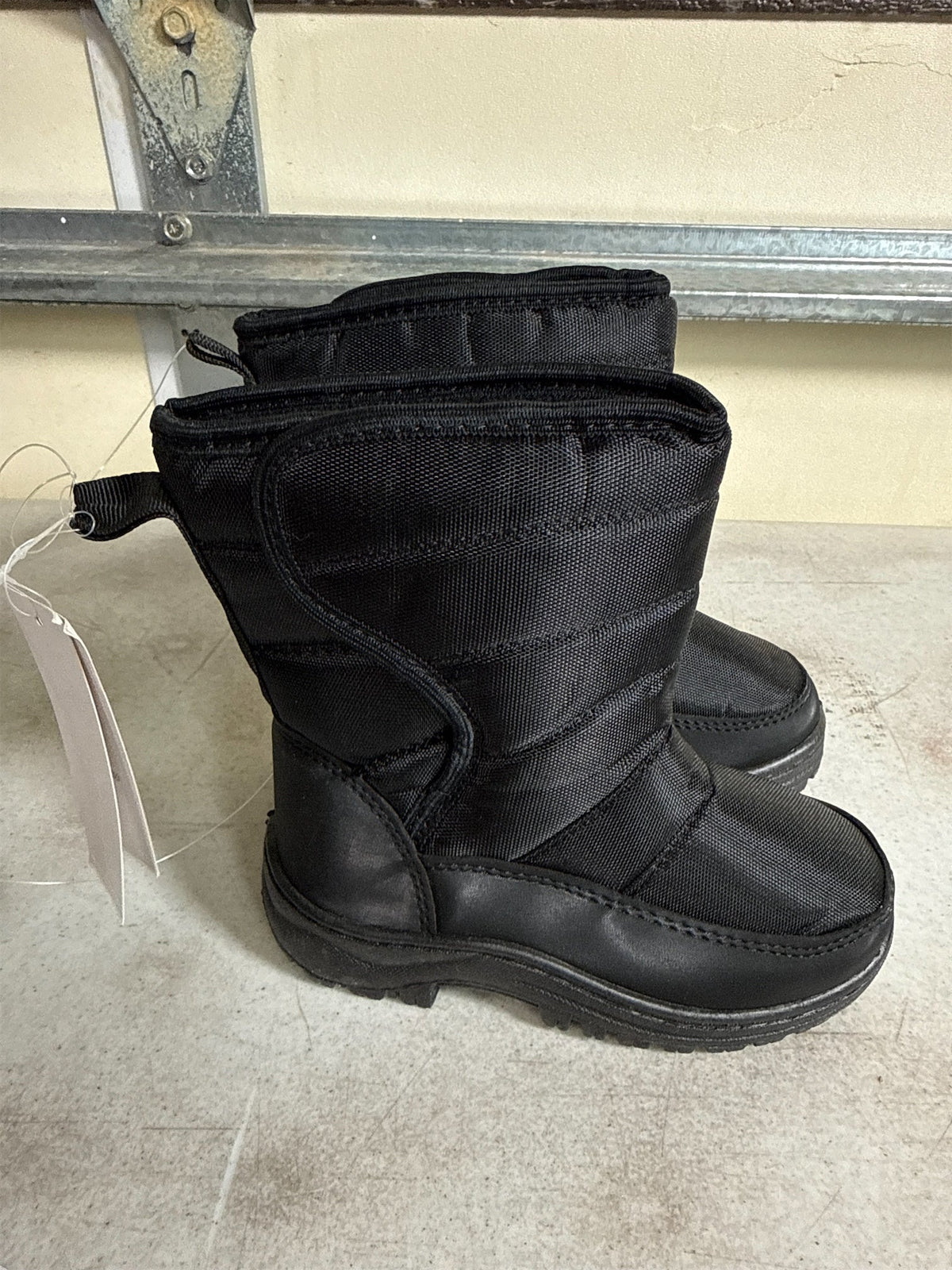 Kids' Black Quilted Snow Boots - Size 9
