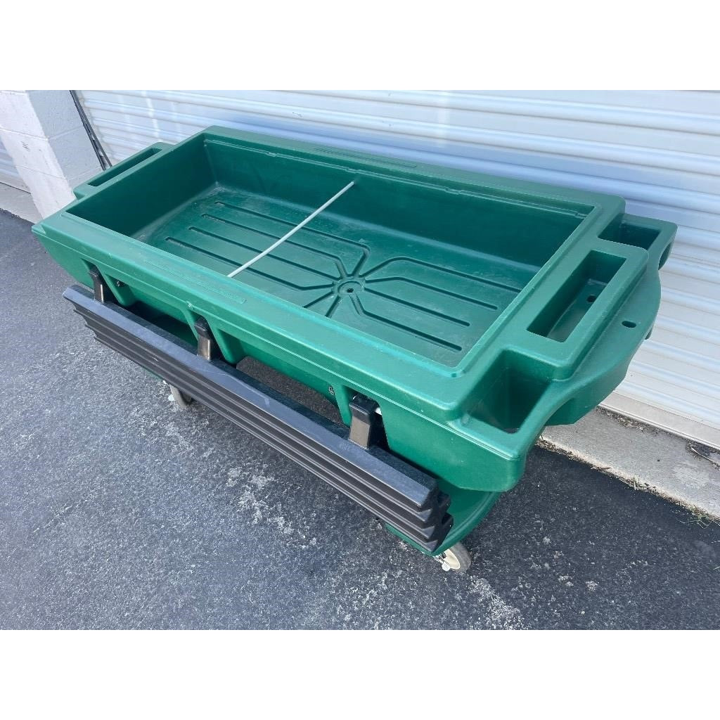 Cambro 6' Versa Food/ Salad Bar with Heavy-Duty Casters