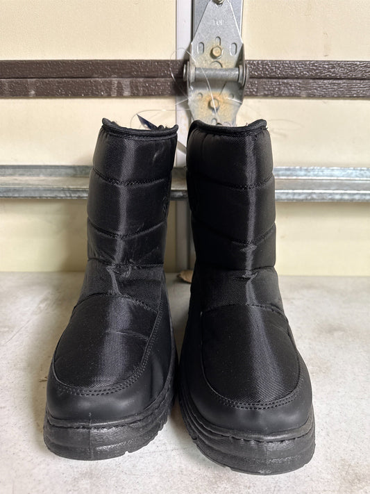 World Famous Sports Women's Snowflake 6" Winter Boots - Black, Size 8