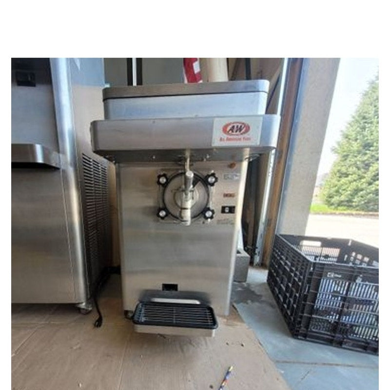 Stoelting F112-38 Gravity-Fed Shake or Frozen Beverage Machine
