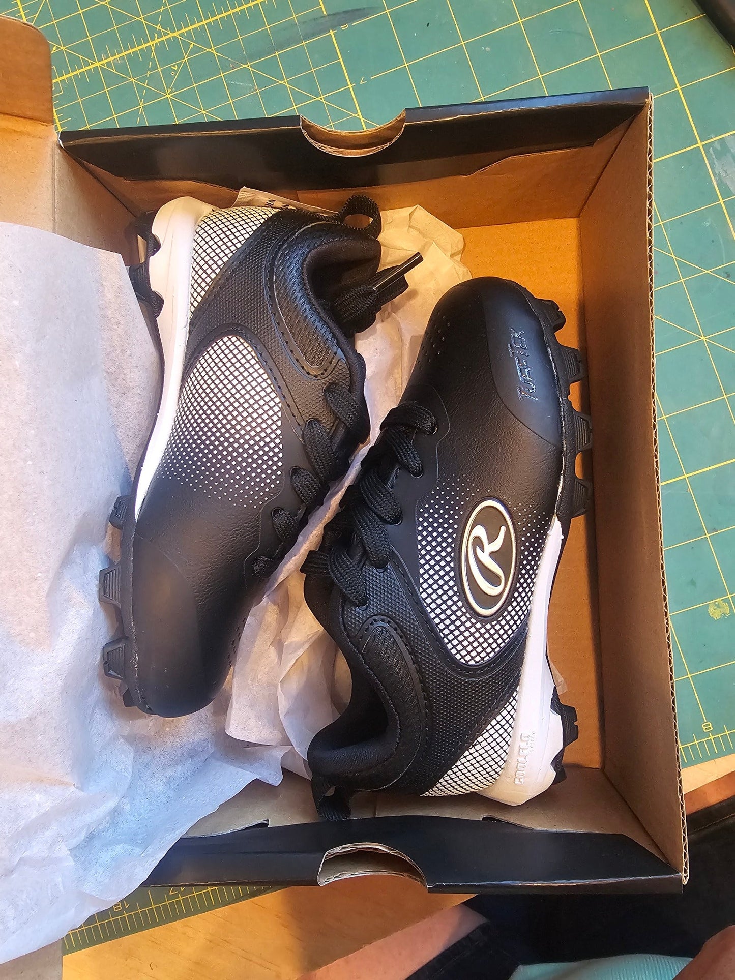 Rawlings Sanction Low Youth Baseball Cleats - Black, Size 10