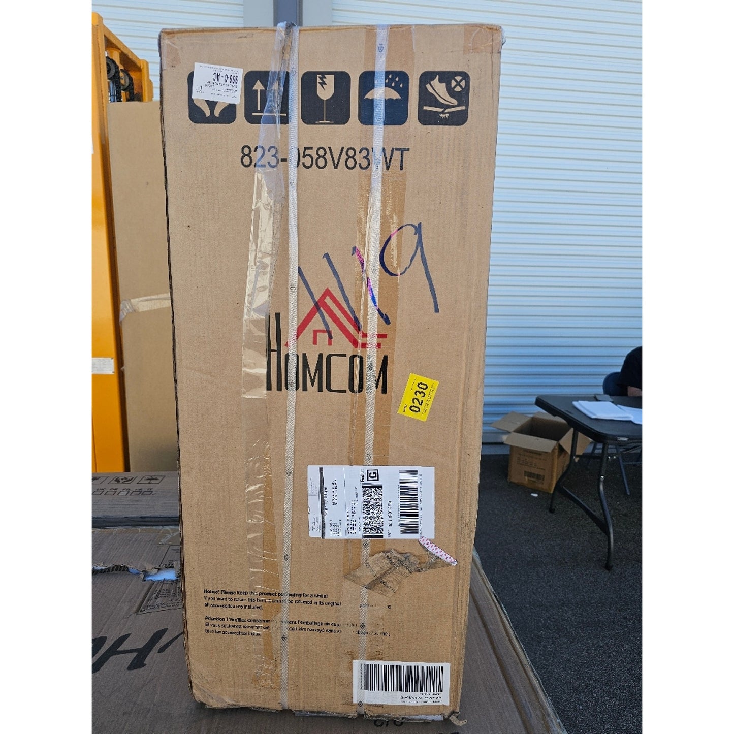 Homcom 823-058V83WT 10,000 BTU Portable AC, Dehumidifier for 440 Sq. Ft. - White