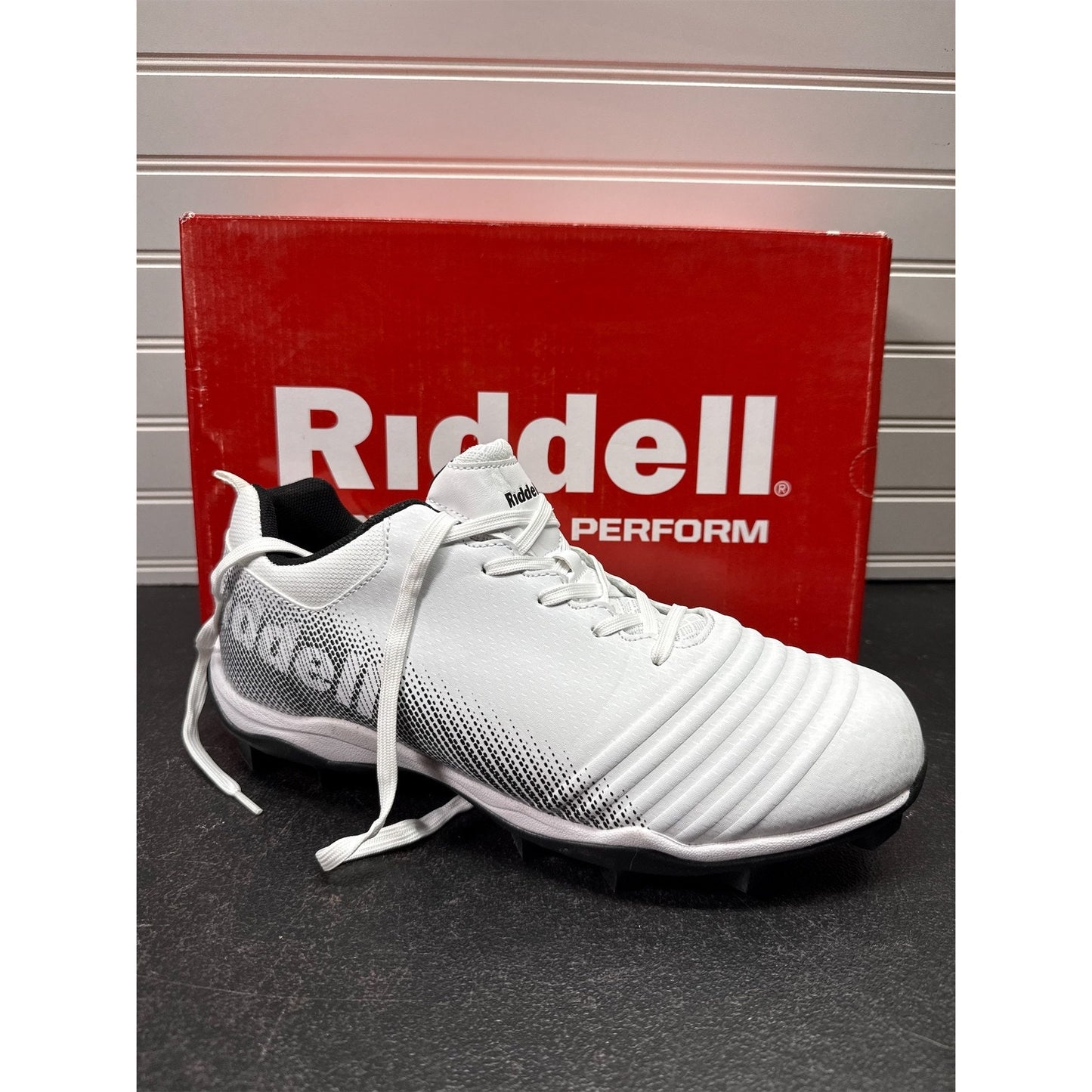 Riddell Edge Low Cut RM Men's Football Cleats Size 10