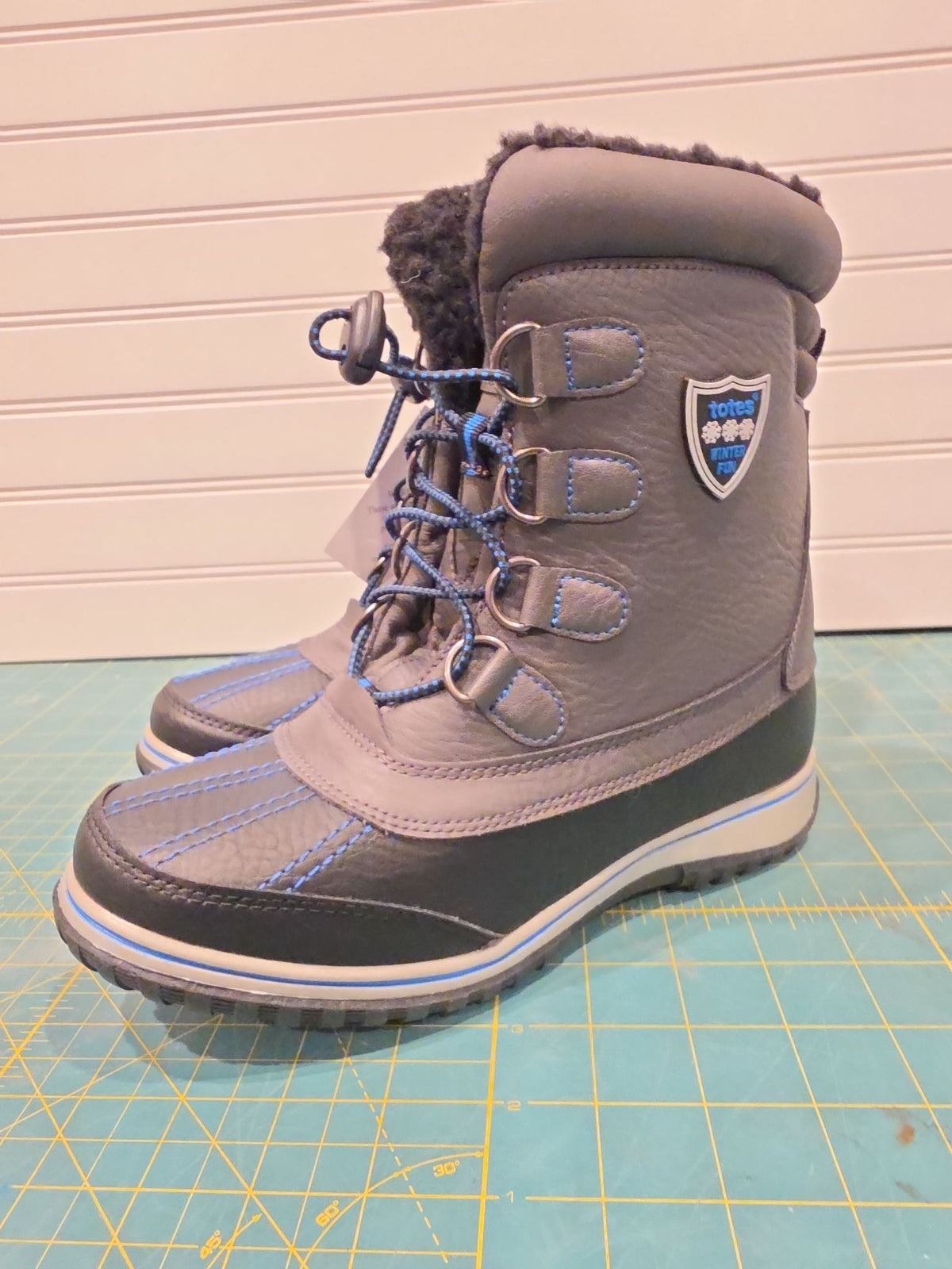 Totes David Unisex Snow Boots, Dark Gray, Size 5M