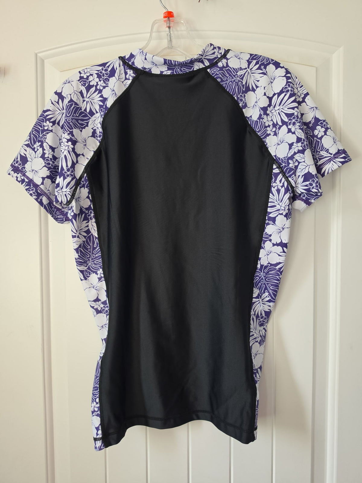 Realm Women's Short Sleeve Rash Guard - Black/Purple Floral, Size L