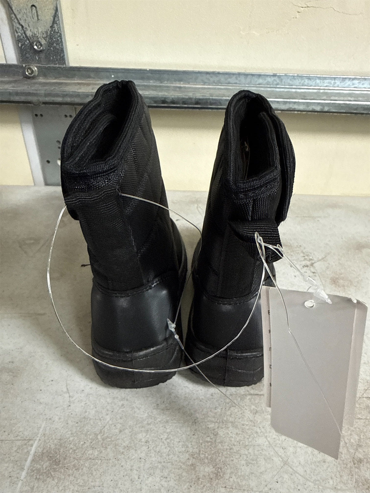 Kids' Black Quilted Snow Boots - Size 9