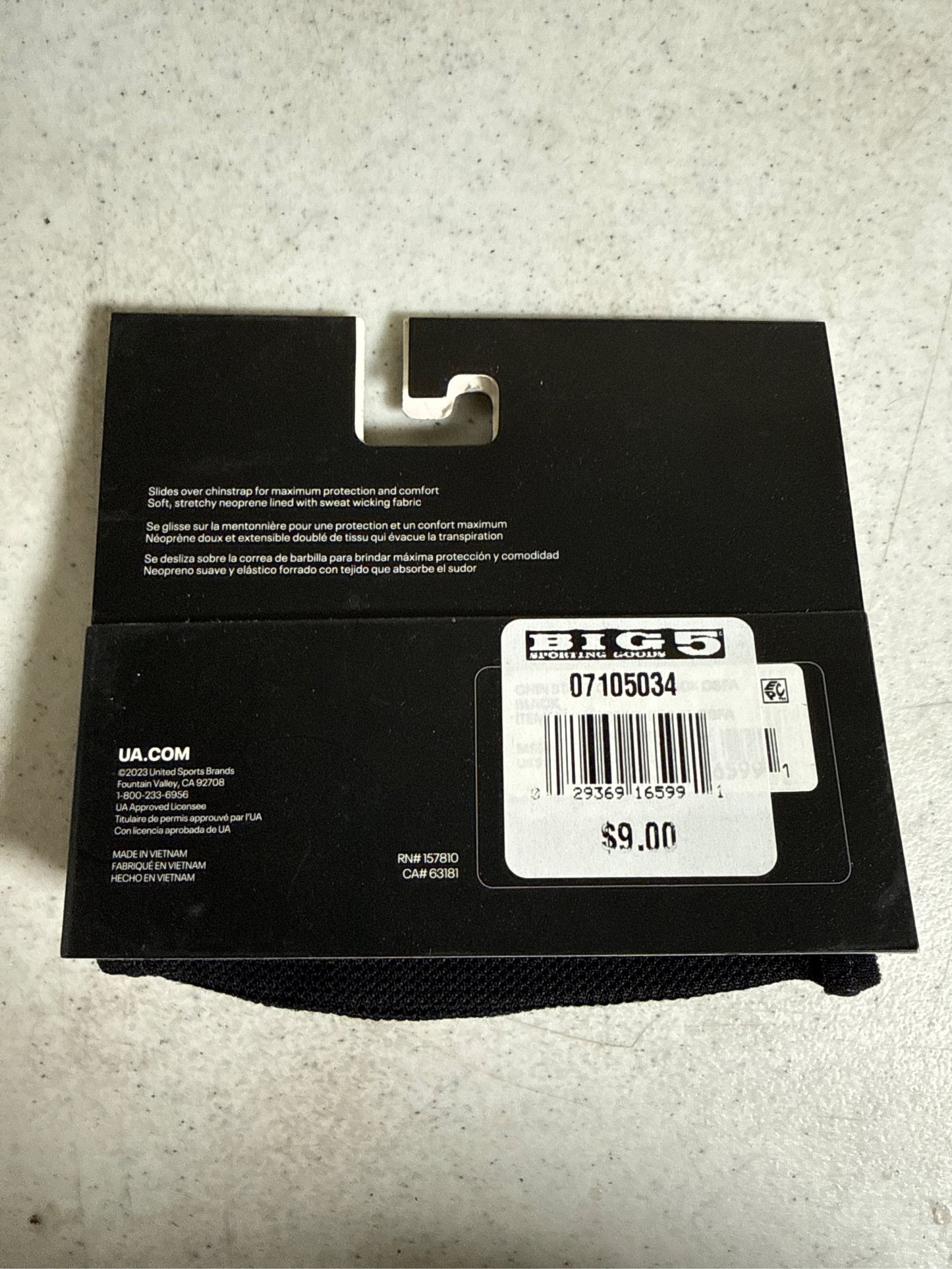 Under Armour Adult Football Helmet Chin Pad Cover - Black