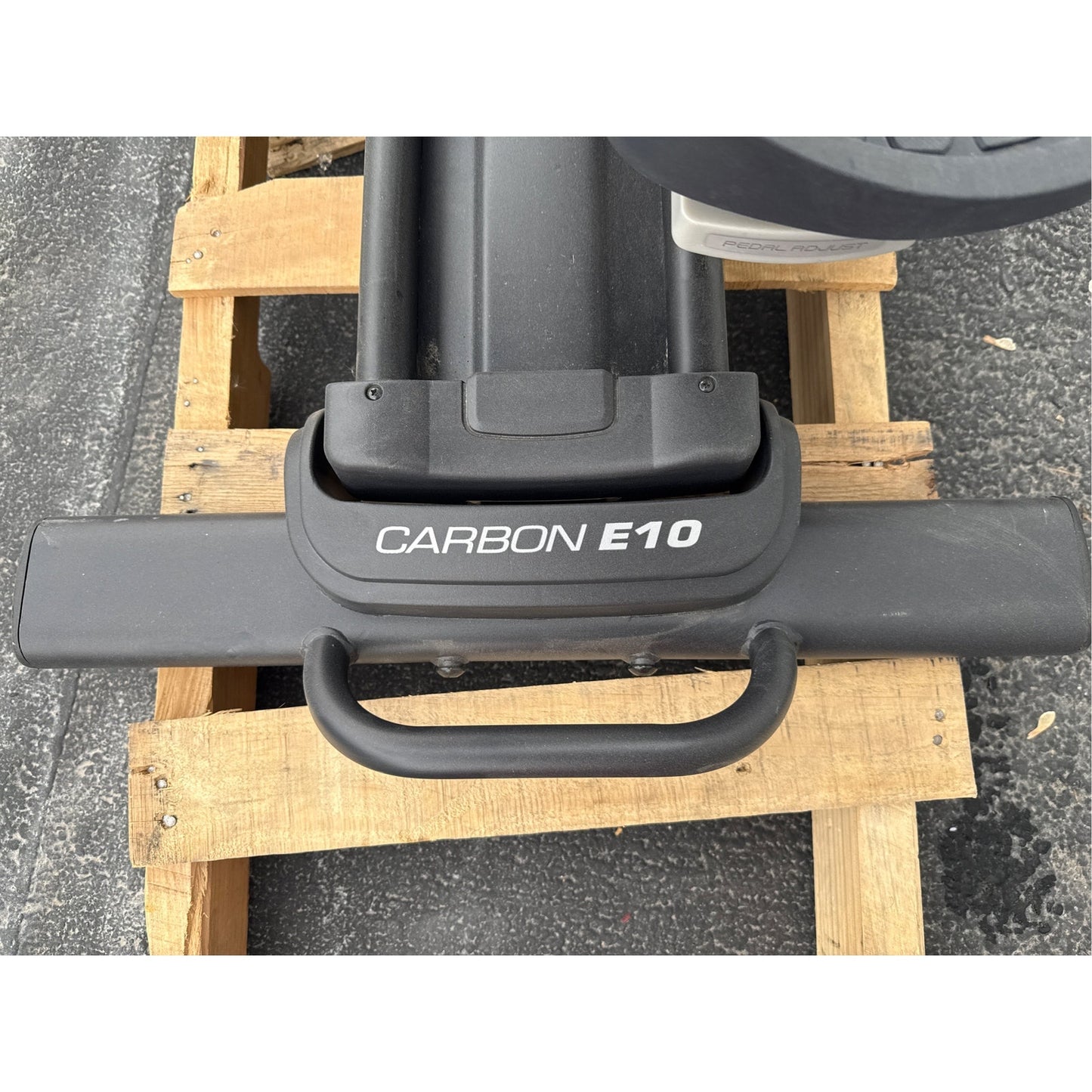 ProForm Carbon E10 Smart Elliptical Trainer with 10 In. HD Touchscreen