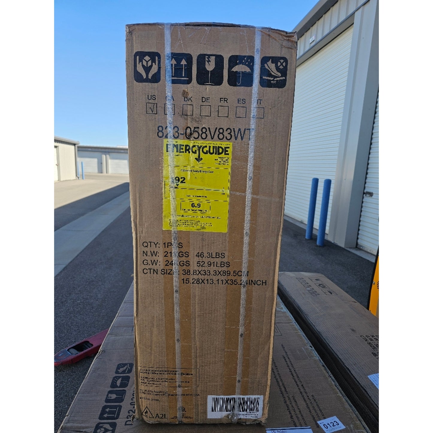 Homcom 823-058V83WT 10,000 BTU Portable AC, Dehumidifier for 440 Sq. Ft. - White