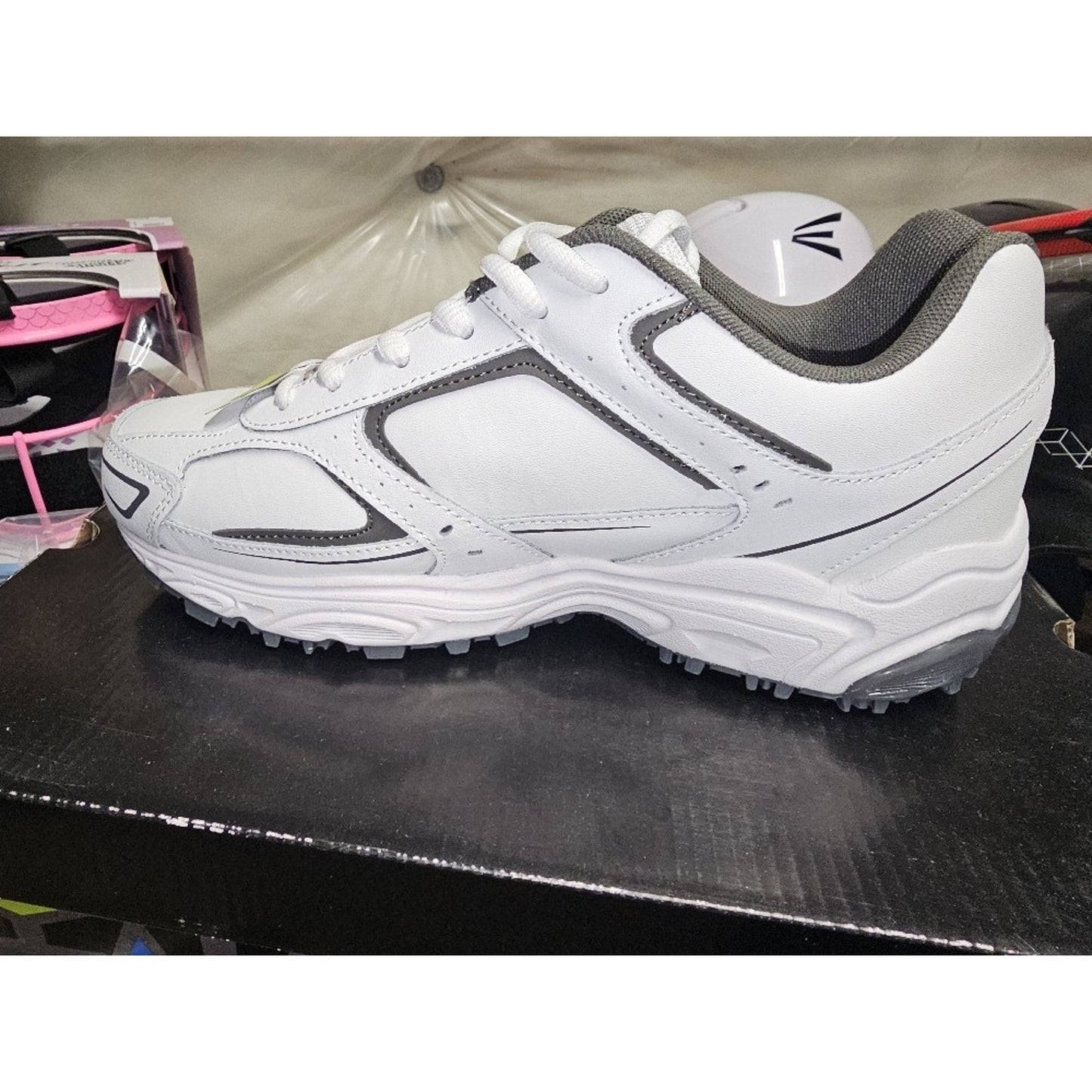 Live Active LA Gear Circuit Men's Shoes Size 7.5 - Stylish & Comfortable