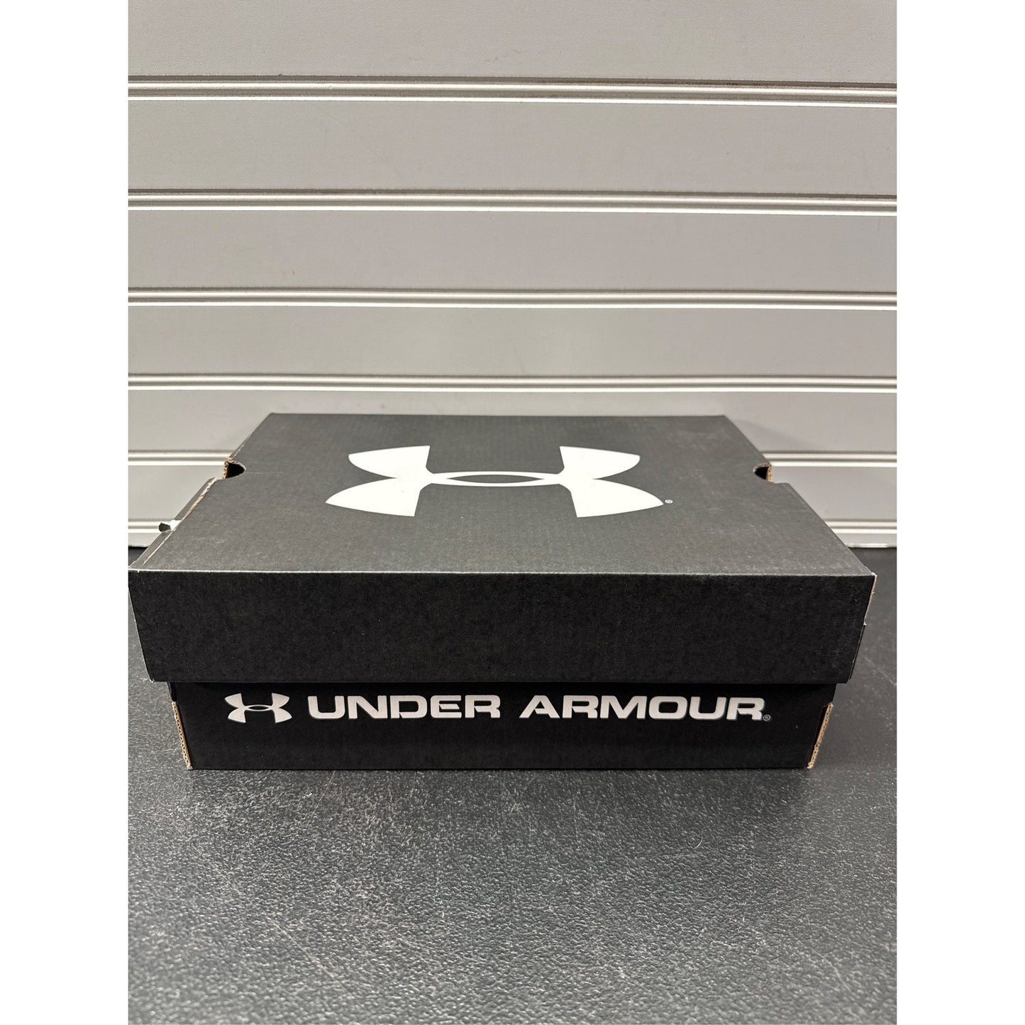 Under Armour Kids' Spotlight Franchise 3 Mid RM Football Cleats, 12Y