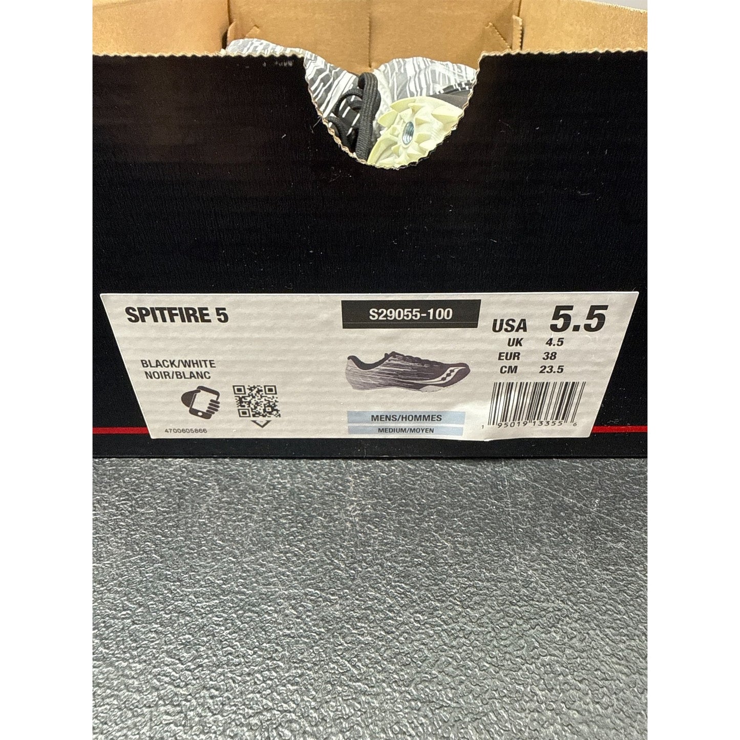 Saucony Spitfire 5 Men's Track Shoes 5.5 - Lightweight & Responsive Spikes