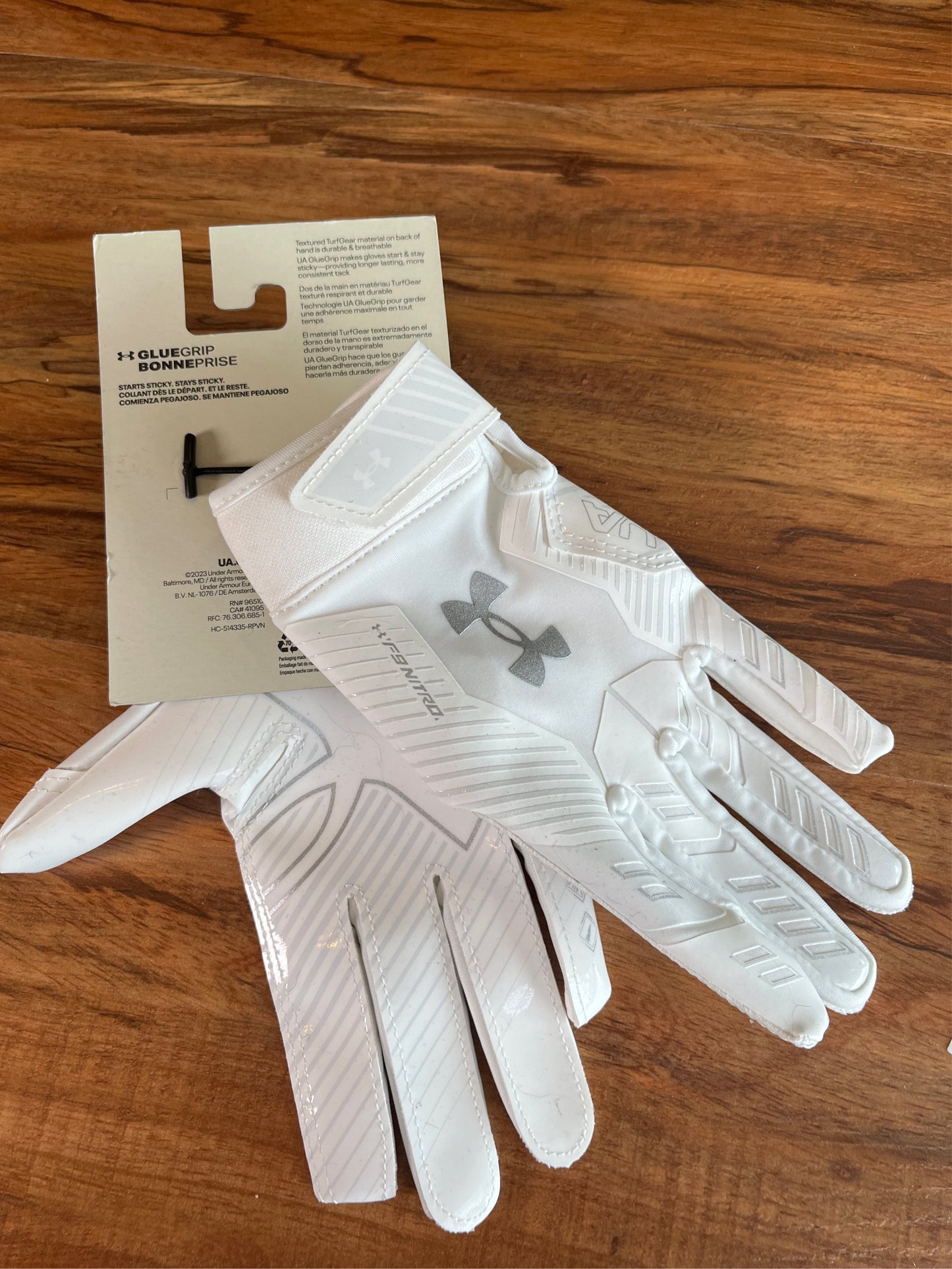 Under Armour F9 Youth Football Receiver Gloves - White/Silver, Large