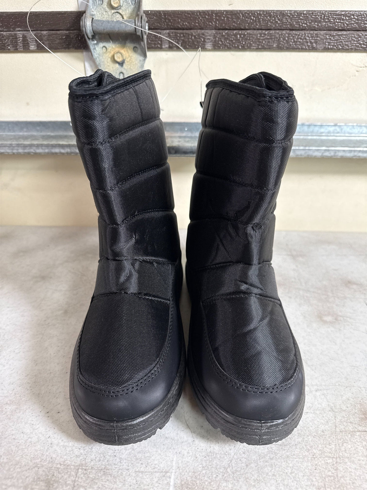 Kids' Black Winter Snow Boots - Size 5