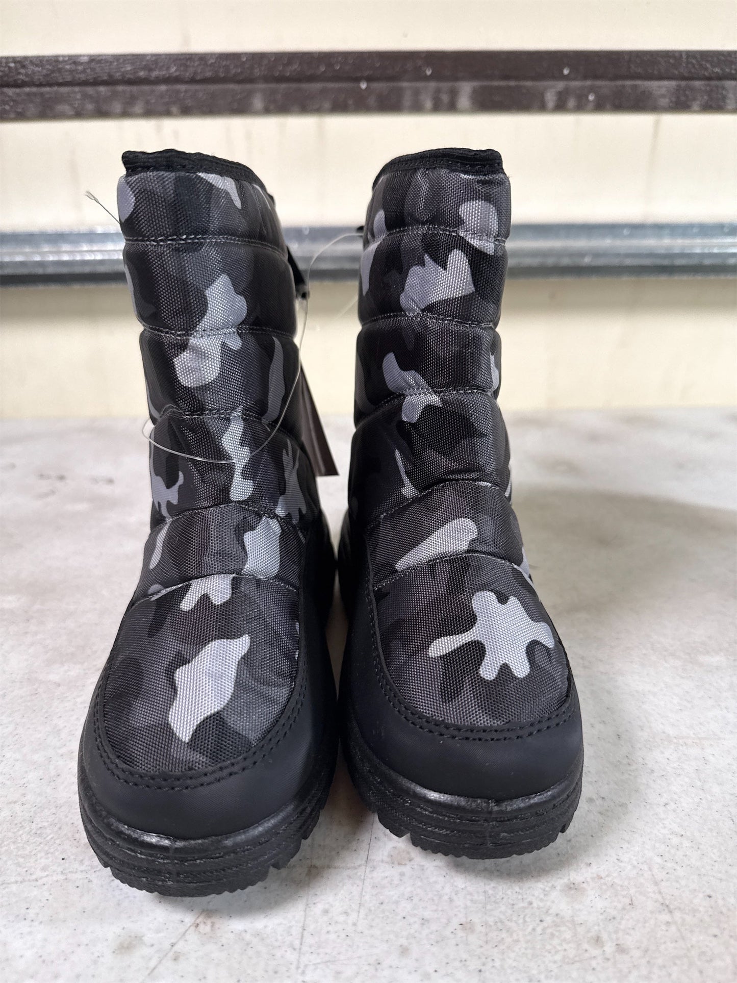 Kids' Camouflage Snow Boots - Size 13