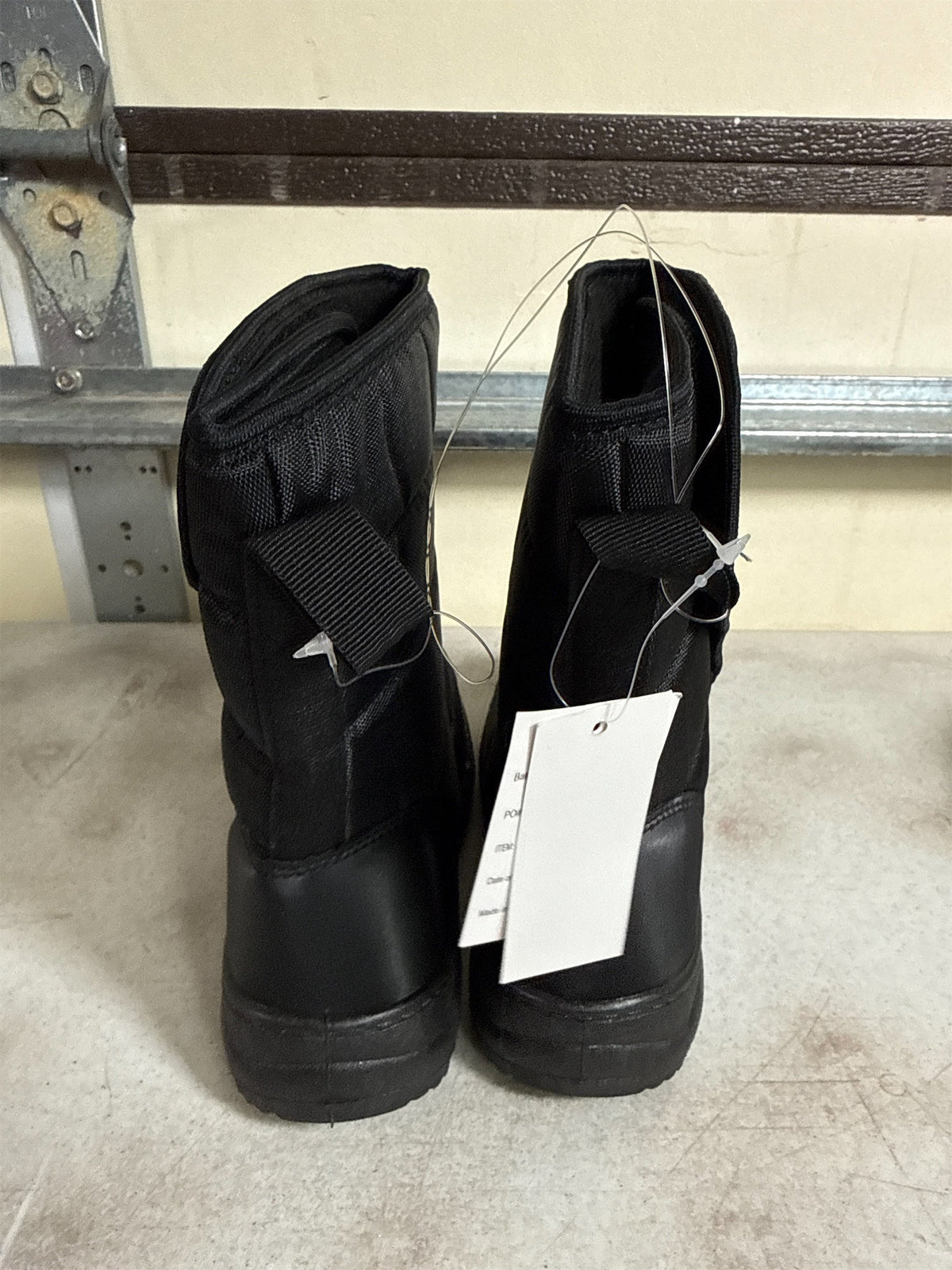 Boys' Black Quilted Winter Snow Boots - Size 5
