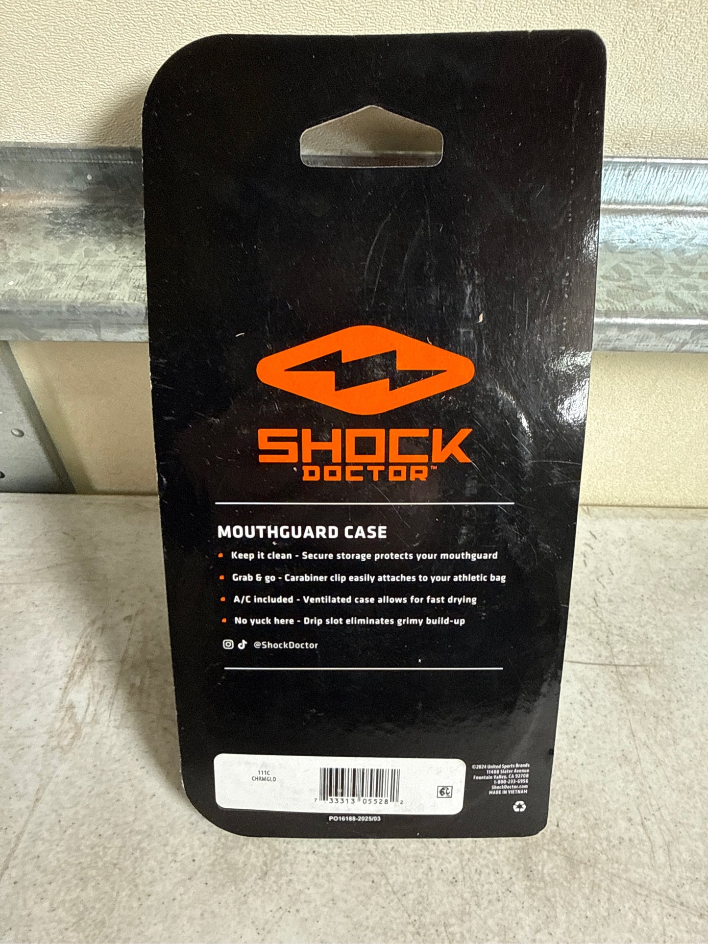 Shock Doctor Chrome Mouthguard Case with Carabiner - Gold