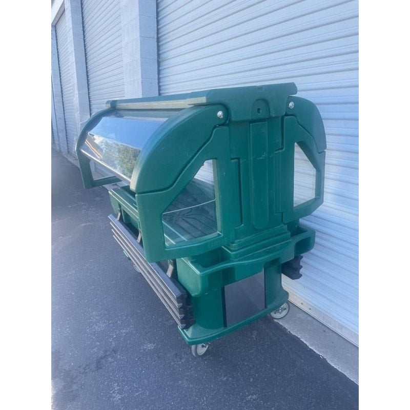 Cambro 6' Versa Food/ Salad Bar with Heavy-Duty Casters