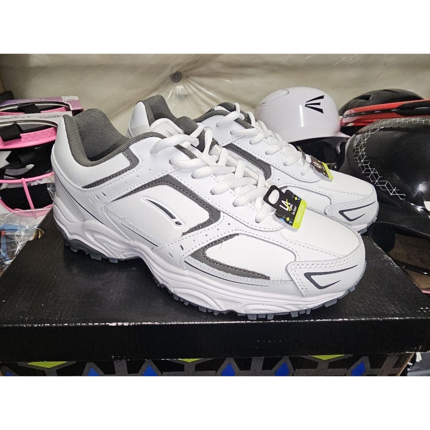 Live Active LA Gear Circuit Men's Shoes Size 7.5 - Stylish & Comfortable