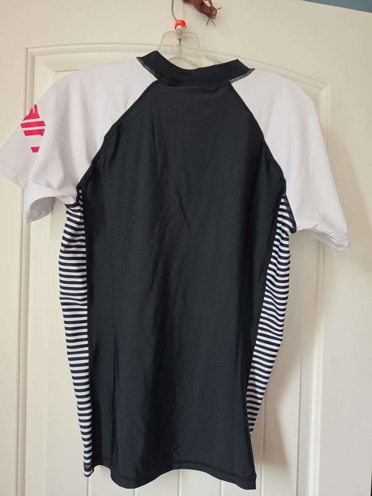 The Realm Women's Short Sleeve Rash Guard Swim Tee - Black/White - Size XL