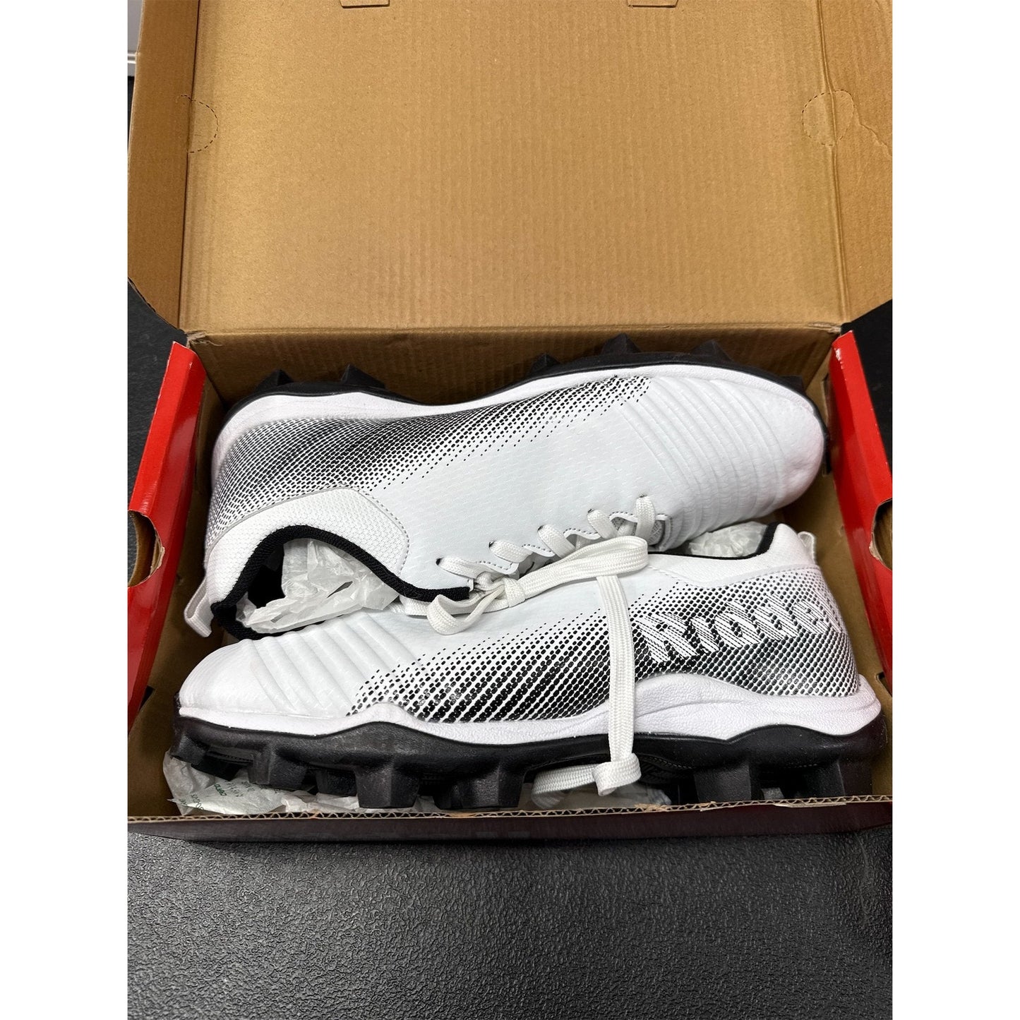 Riddell Edge Low Youth RM Football Cleats- Size 5 White/Black