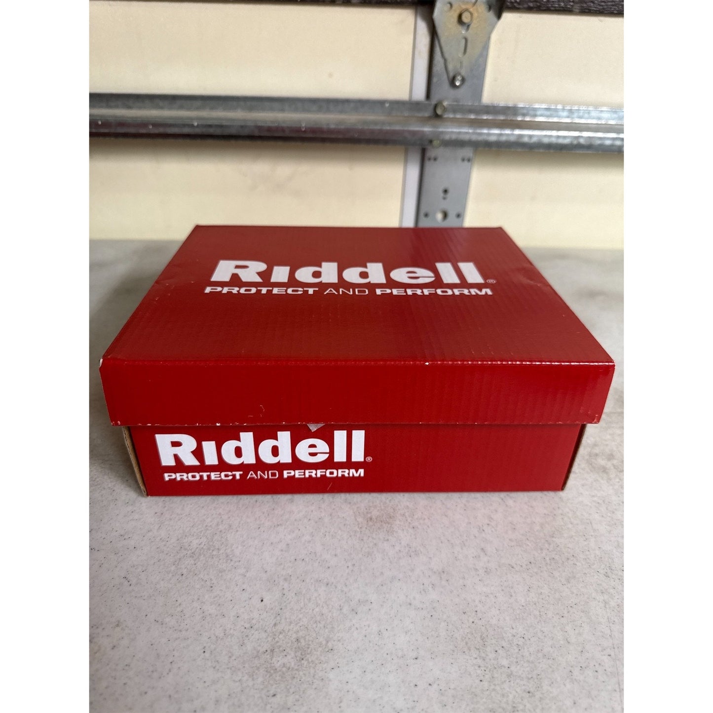 Riddell Brawl Youth RM Football Cleats - Lightweight, Durable - Size 11