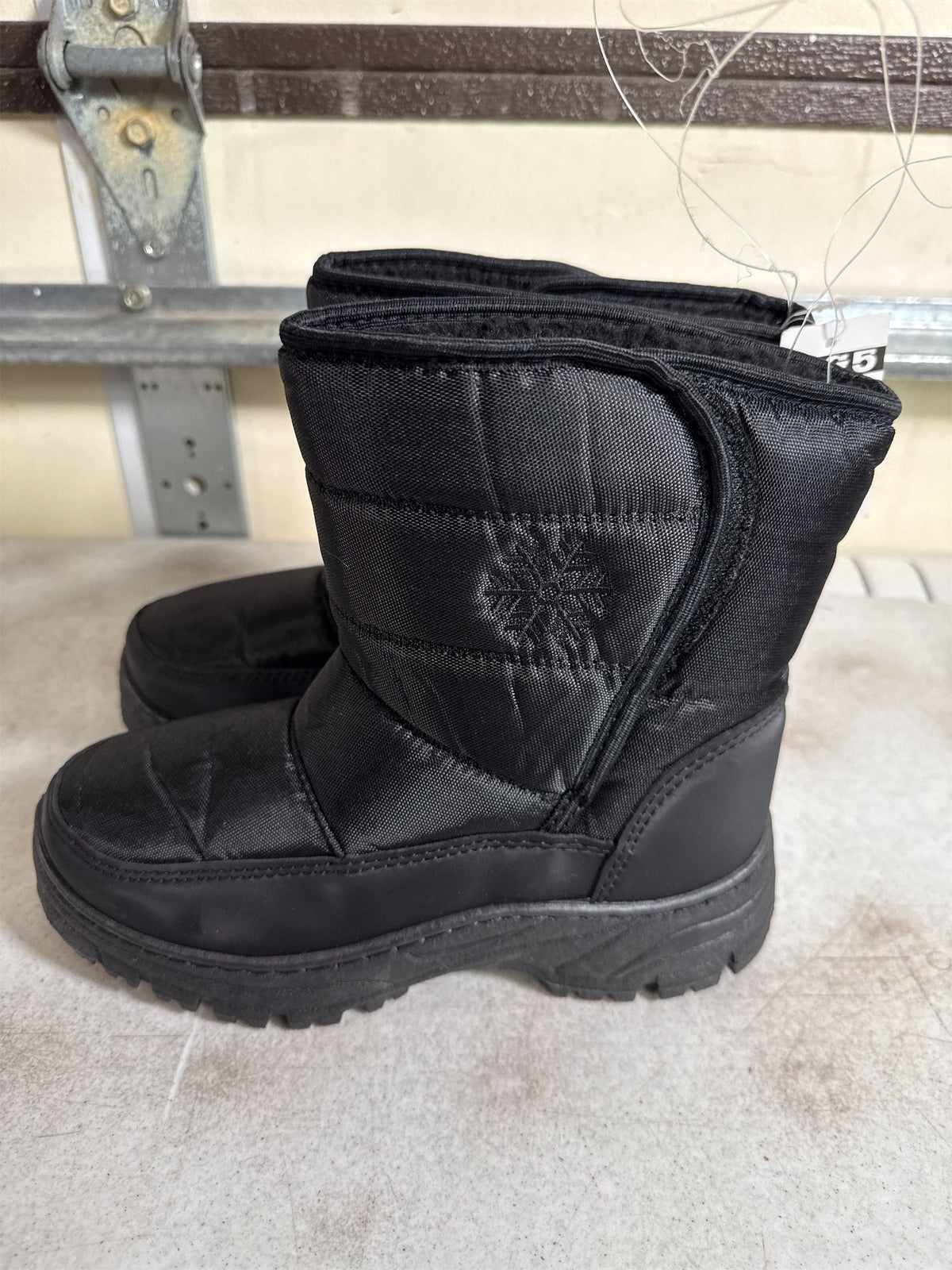 WFS Women's Snowflake Insulated Snow Boots - Black, Size 6