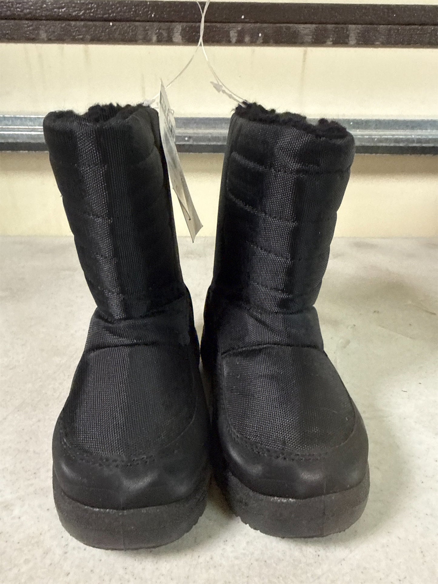 Junior Boys' Black Snow Boots - Size 9