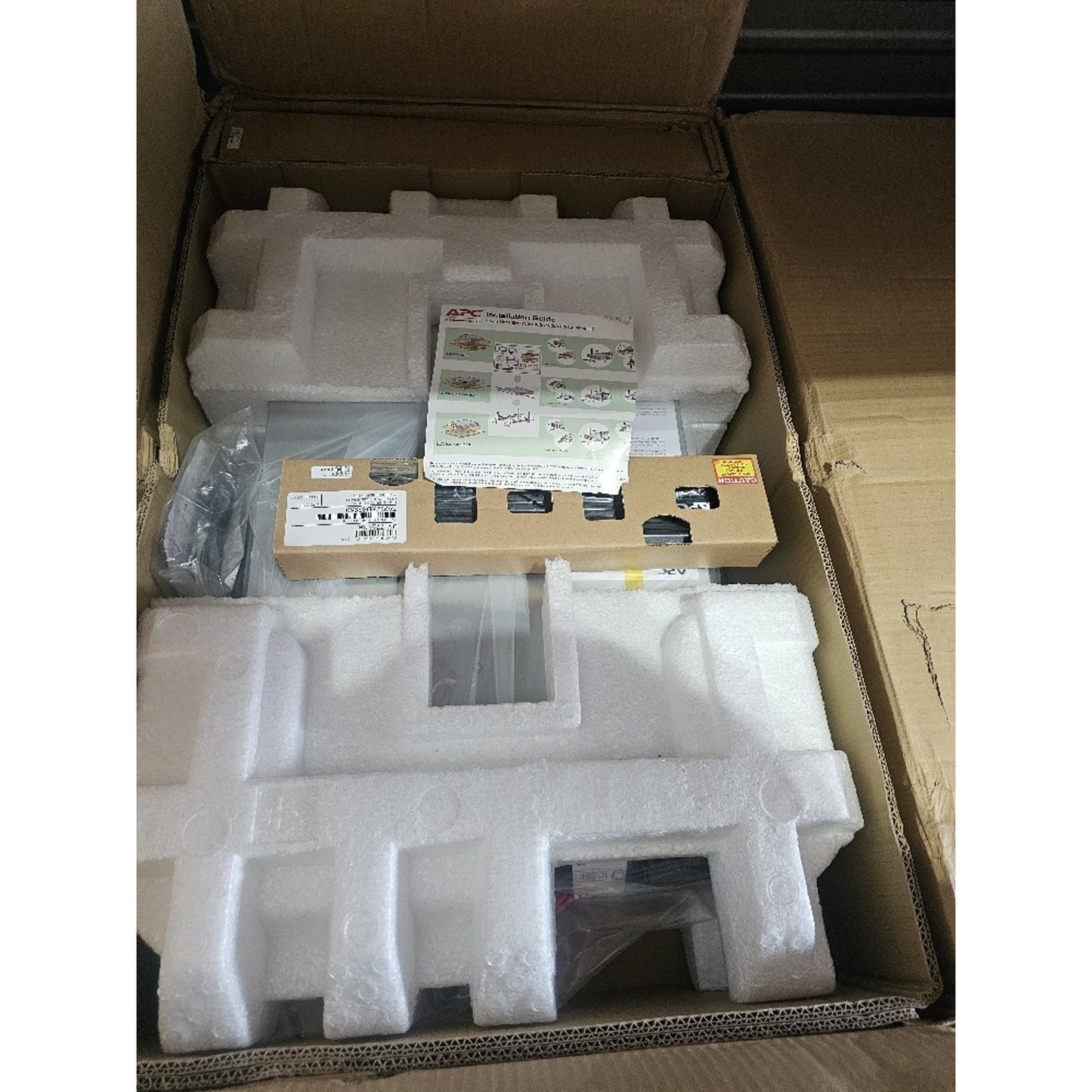 APC SMT2200RM2UC Smart-UPS 2200VA LCD RM 2U 120V with SmartConnect