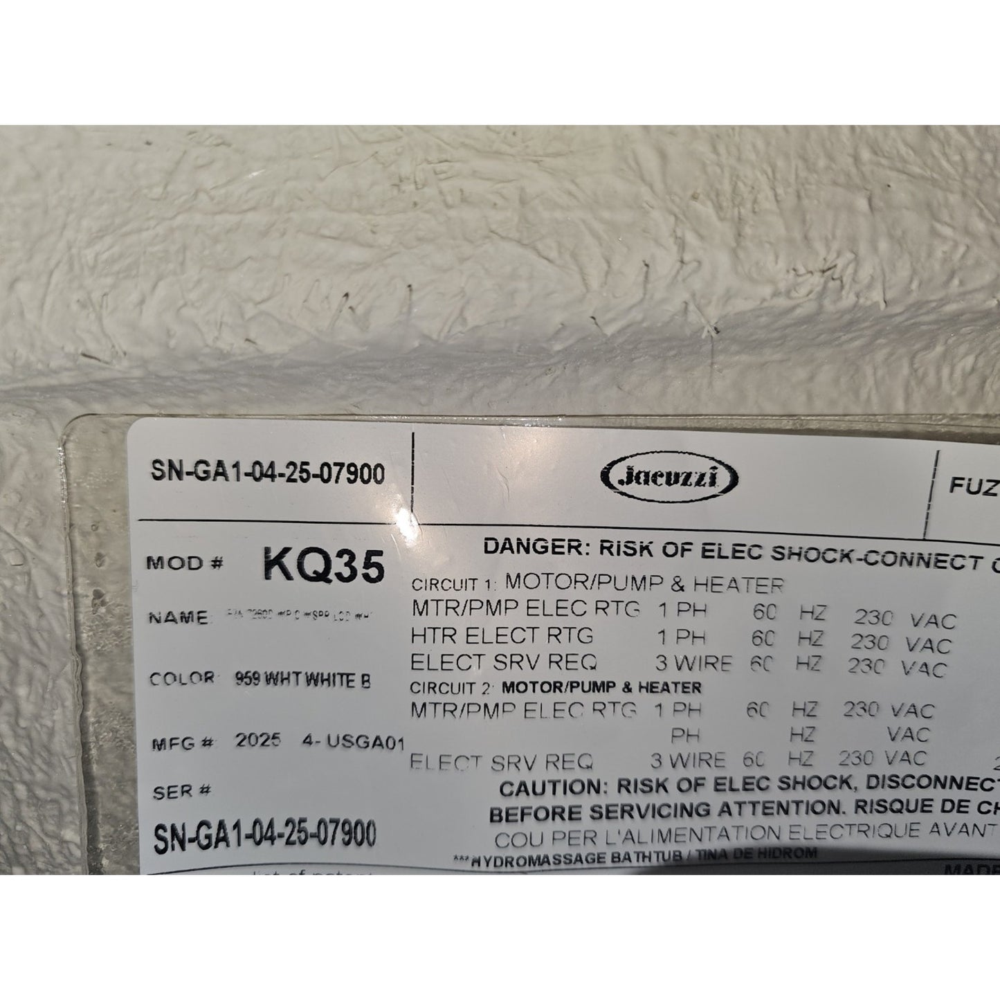 Jacuzzi Fuzion KQ35959 72x60 Rectangular Whirlpool Bathtub, Center Drain - White