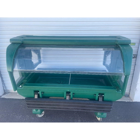 Cambro 6' Versa Food/ Salad Bar with Heavy-Duty Casters