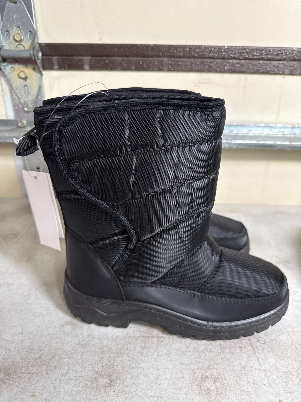 Boys' Black Quilted Winter Snow Boots - Size 5