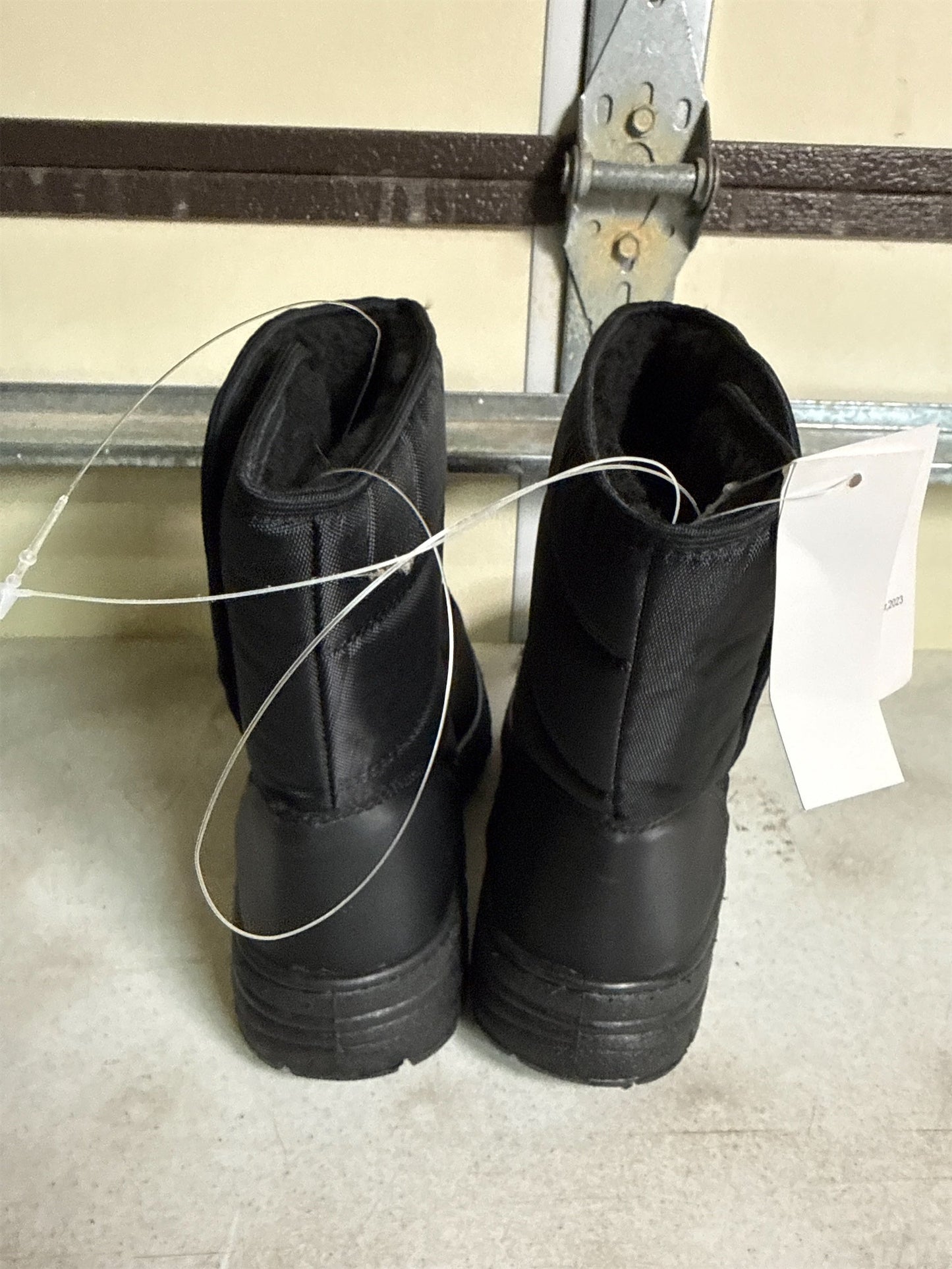 World Famous Sports Women's Snowflake 6" Winter Boots - Black, Size 5