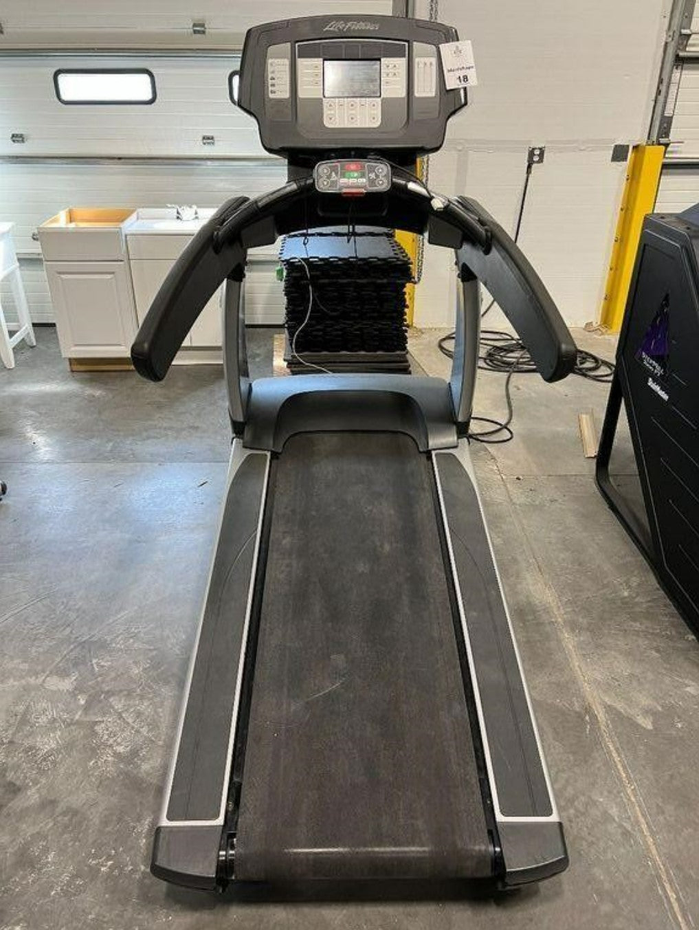 Life Fitness 95T Flex Deck Commercial Treadmill