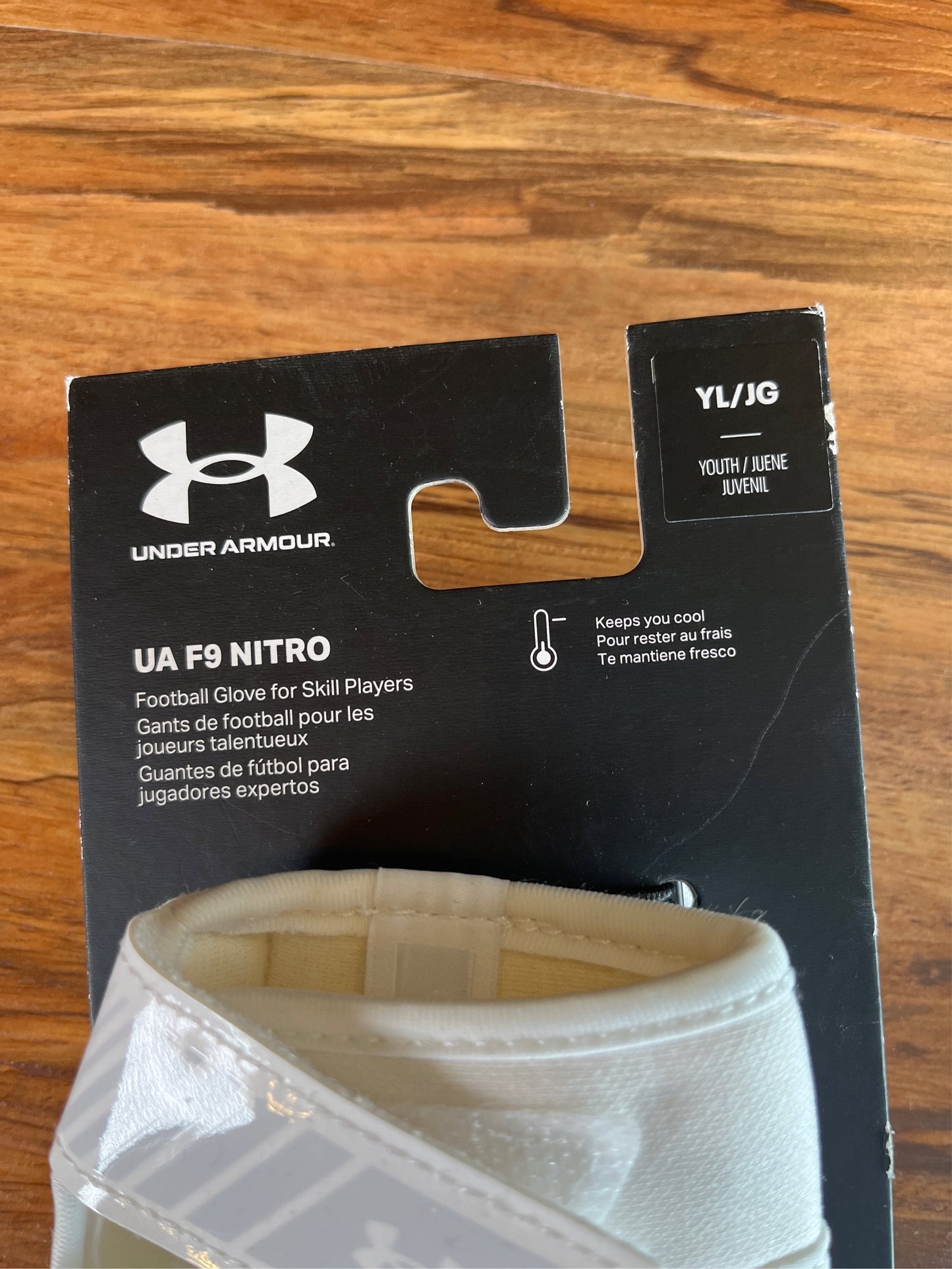 Under Armour F9 Youth Football Receiver Gloves - White/Silver, Large