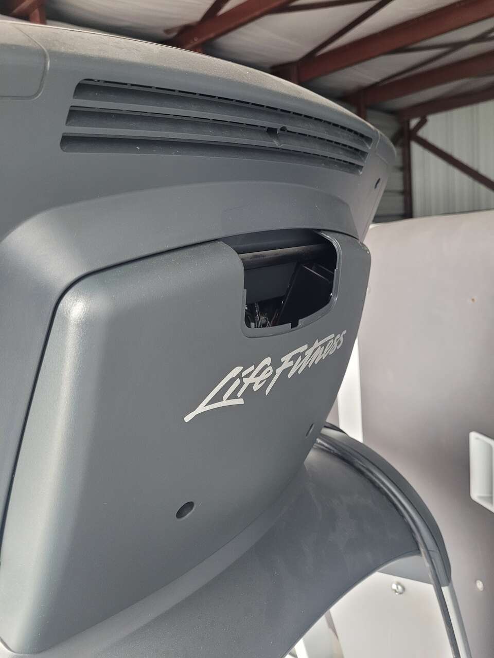 Life Fitness 95T Flex Deck Commercial Treadmill